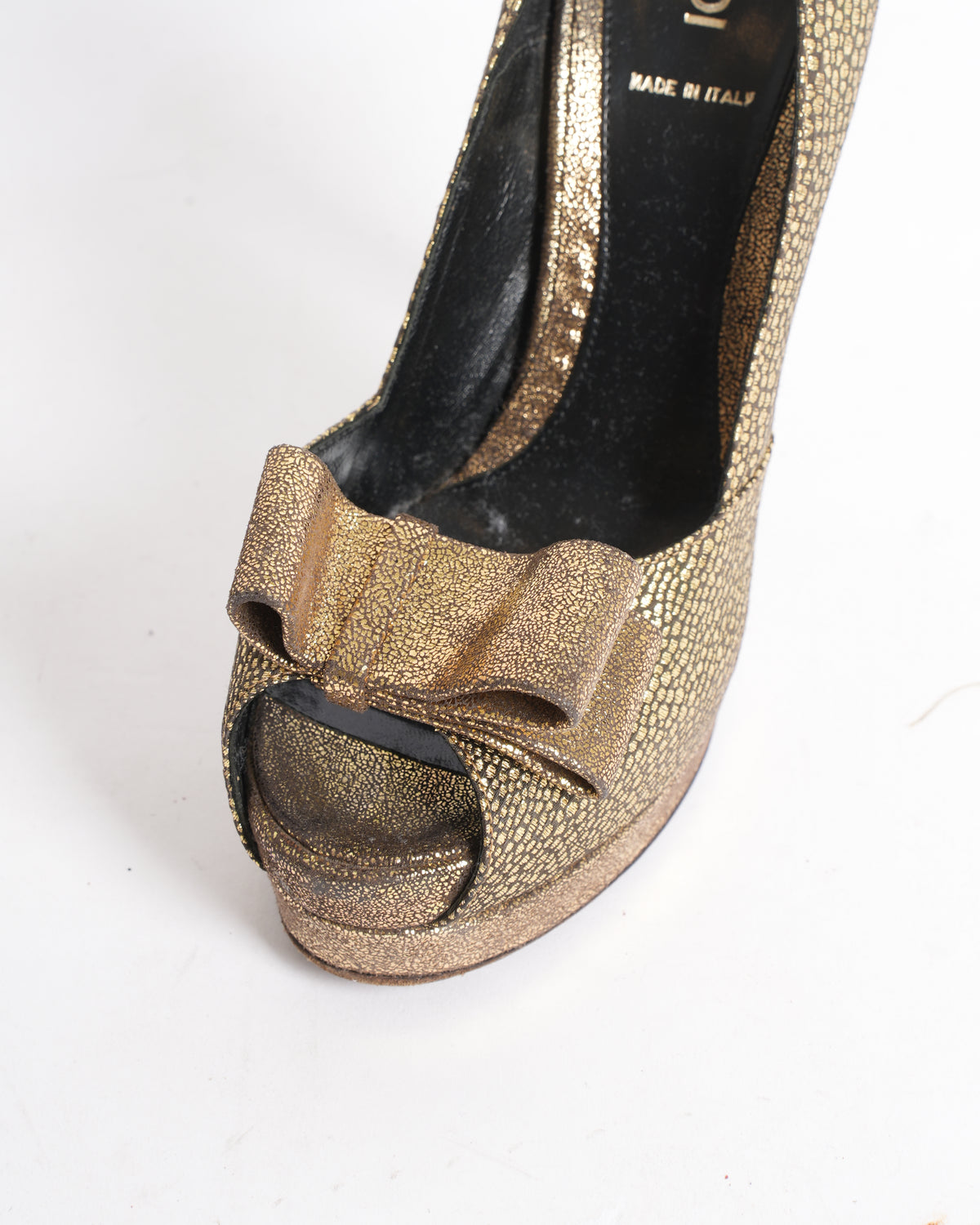 Fendi metallic golden platform pumps