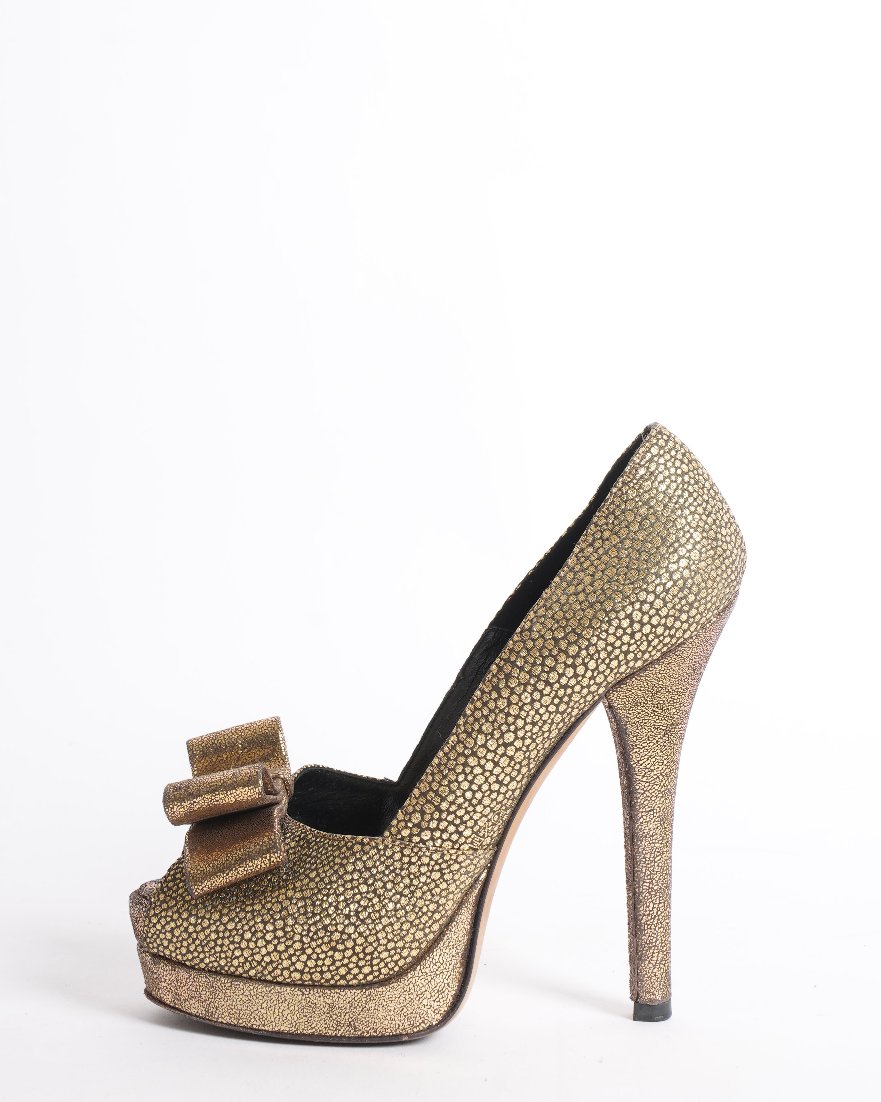 Fendi metallic golden platform pumps