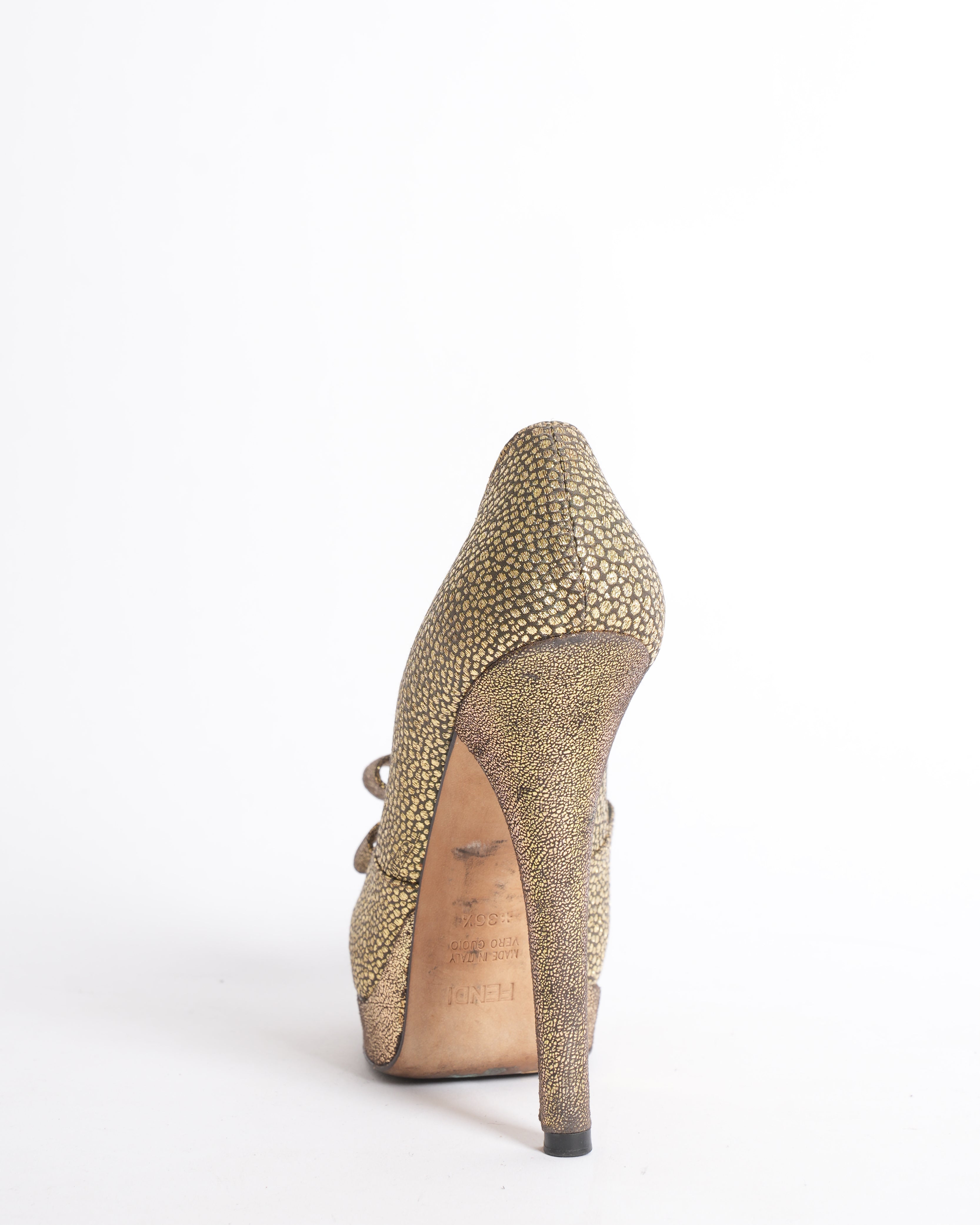 Fendi metallic golden platform pumps