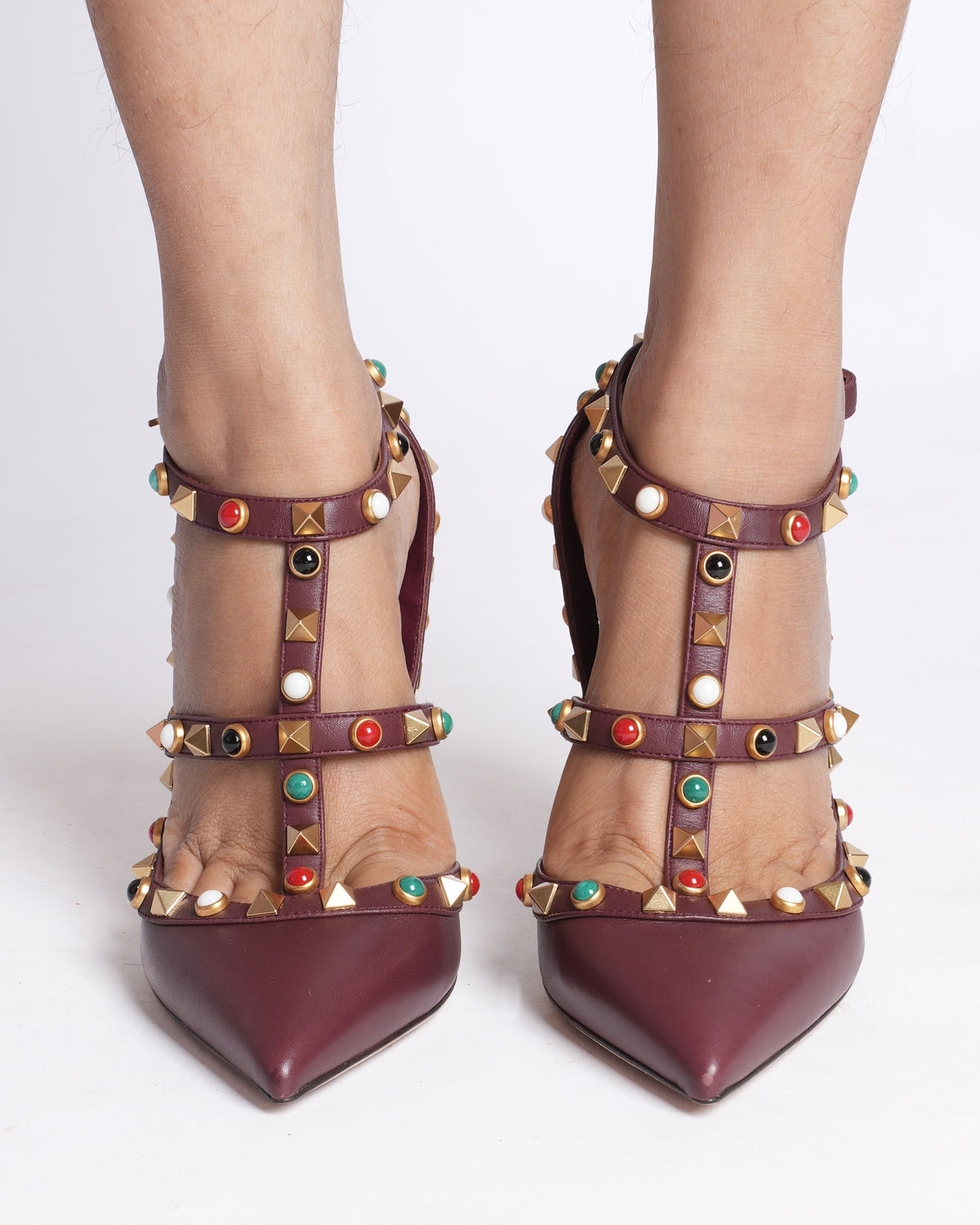 Valentino Garavani
Rockstud leather heels