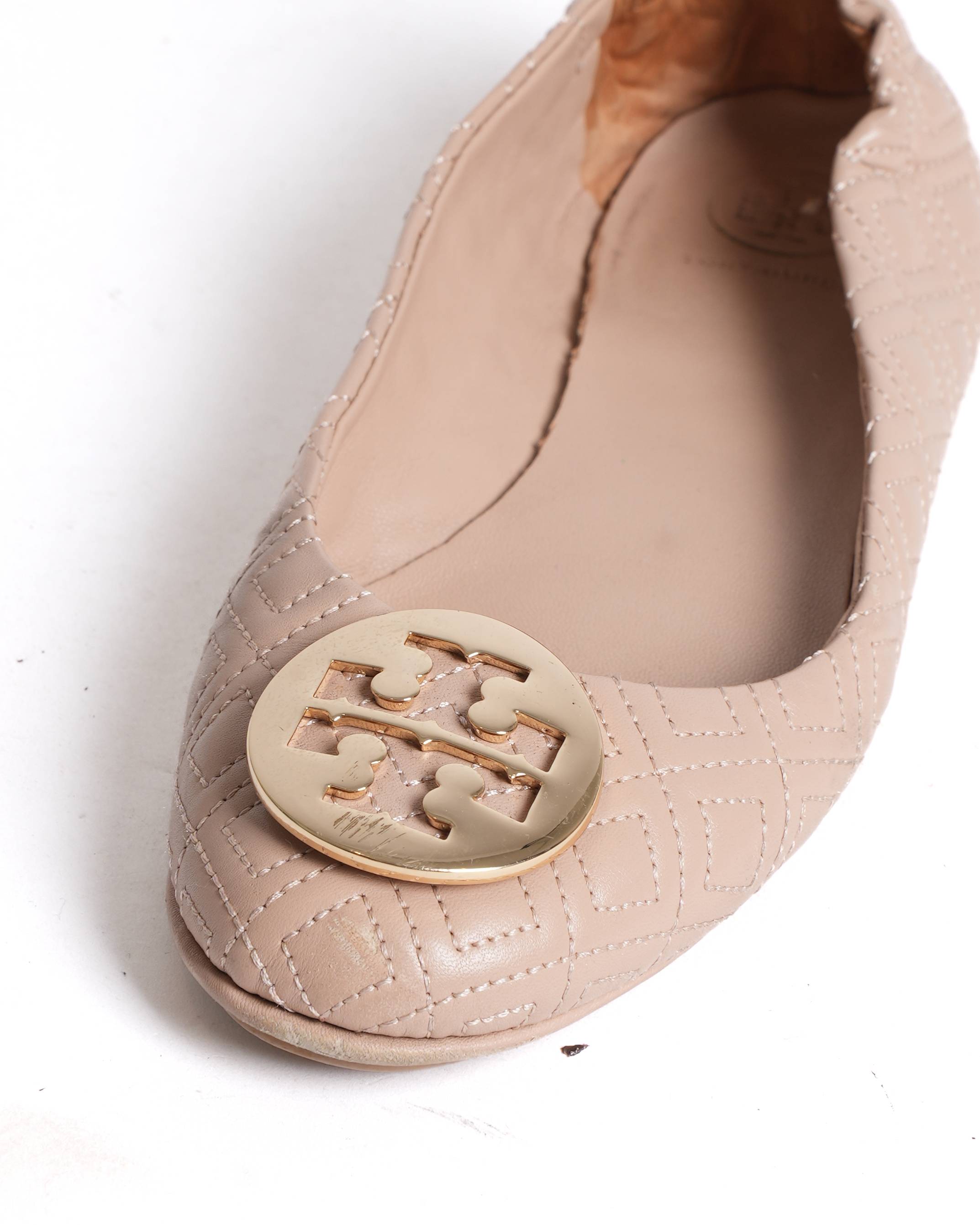 Tory burch ballet flats in light beige