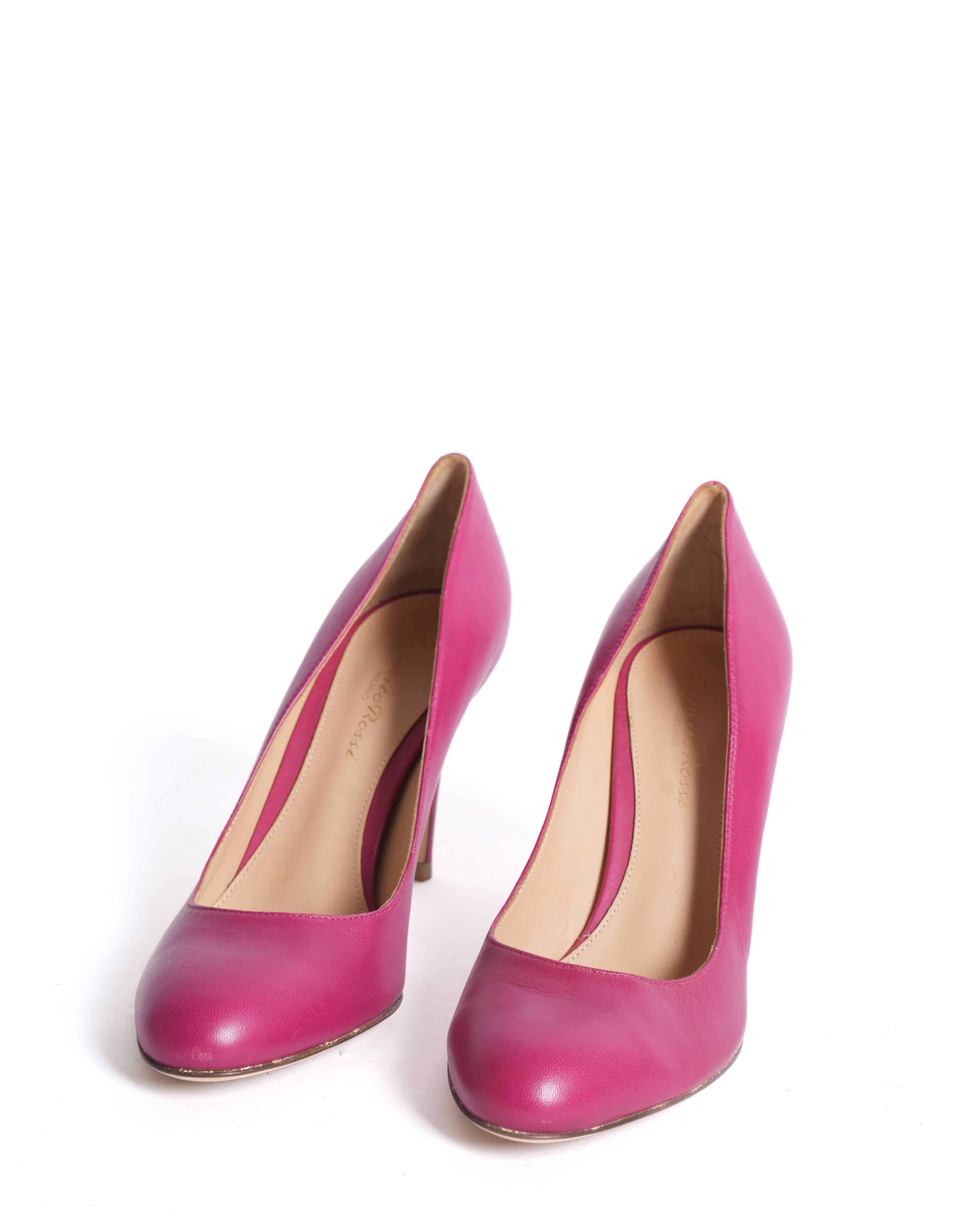 Gianvito Rossi Round Toe Pumps In Fuschia Pnk