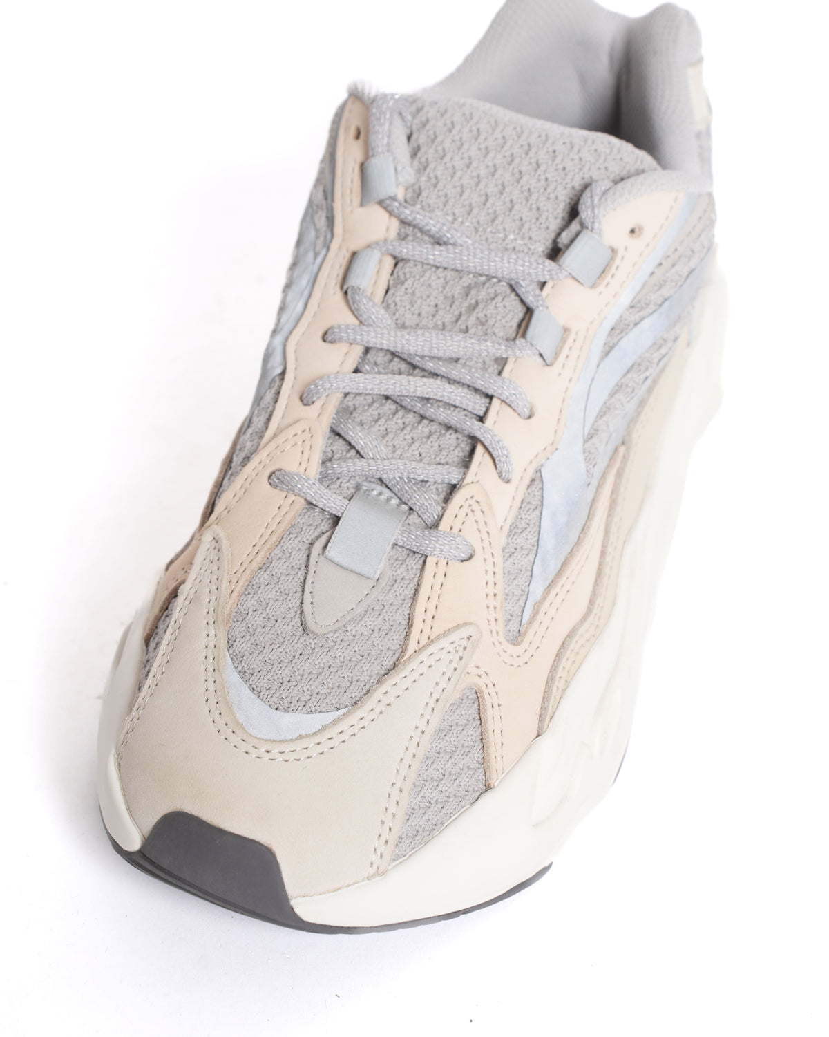 Yeezy x Adidas Boost 700 V2 Cream