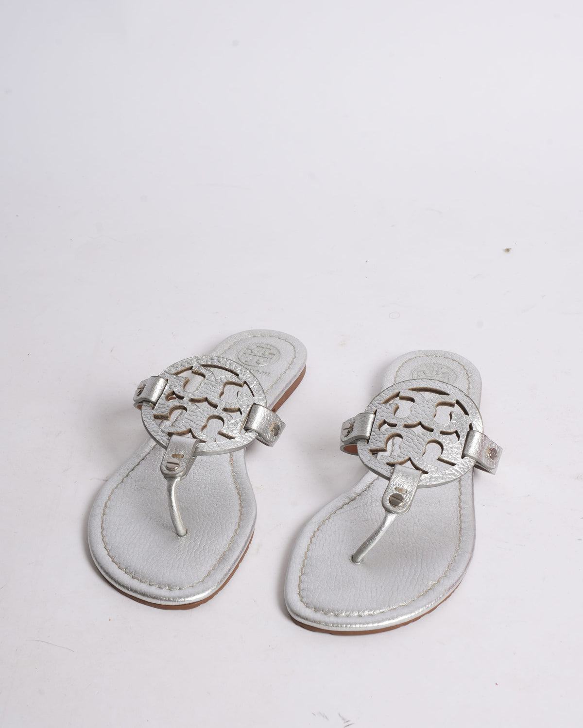 Tory Burch Logo Flats In Silver Tone