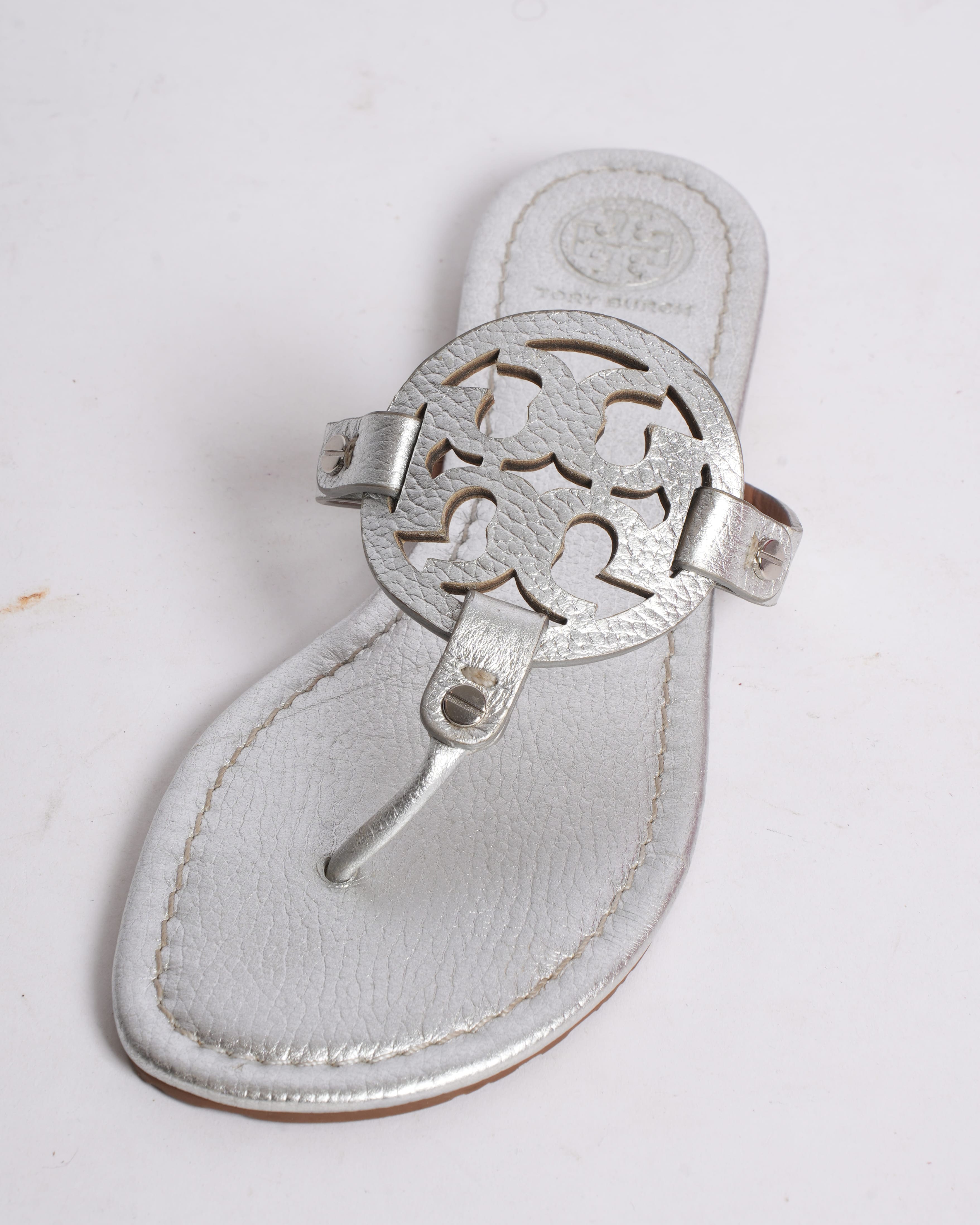 Tory Burch Logo Flats In Silver Tone