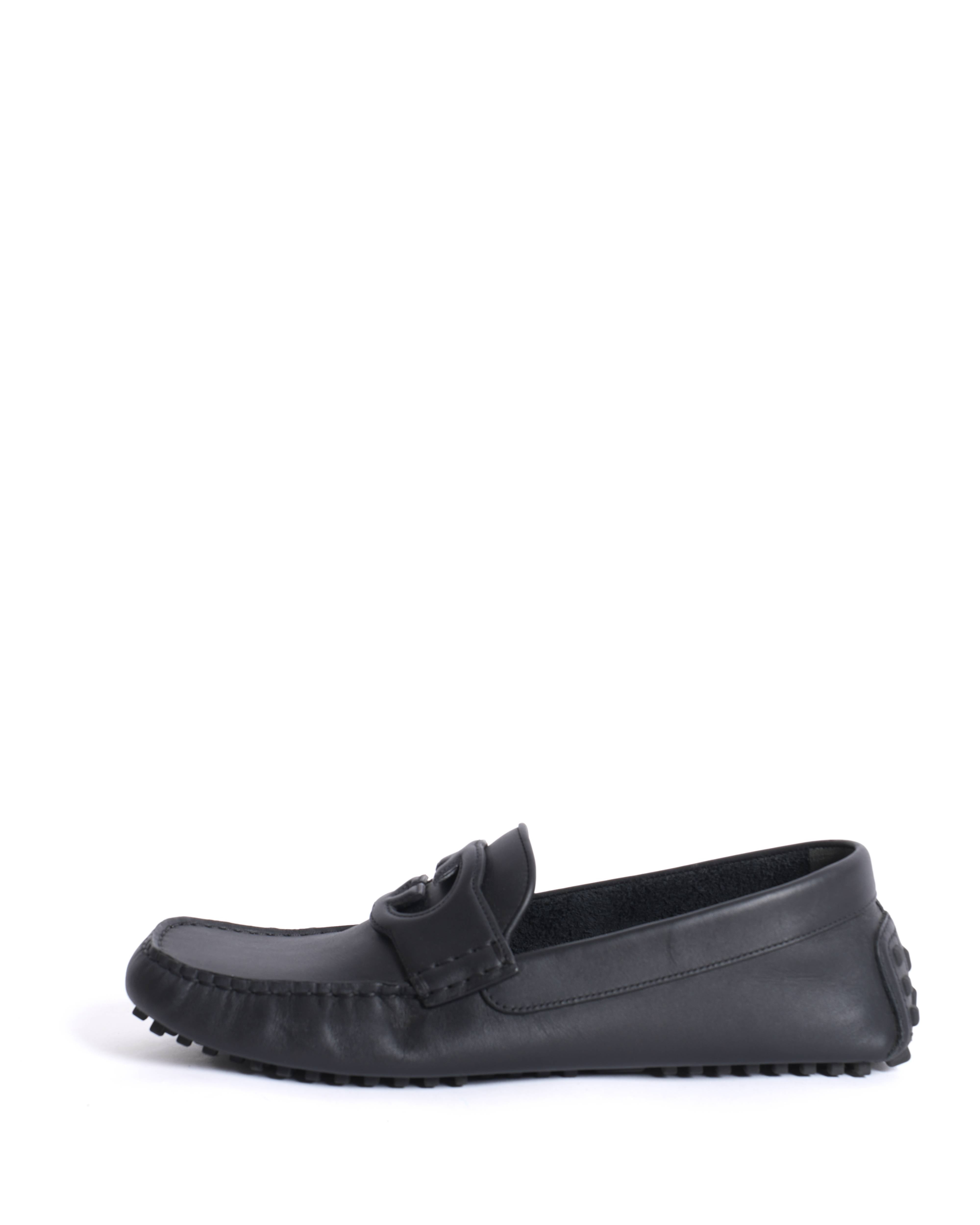 New Gucci 
Leather GG Loafers in black
