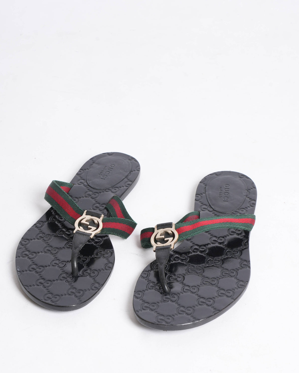 Gucci 
Double G leather sandal
