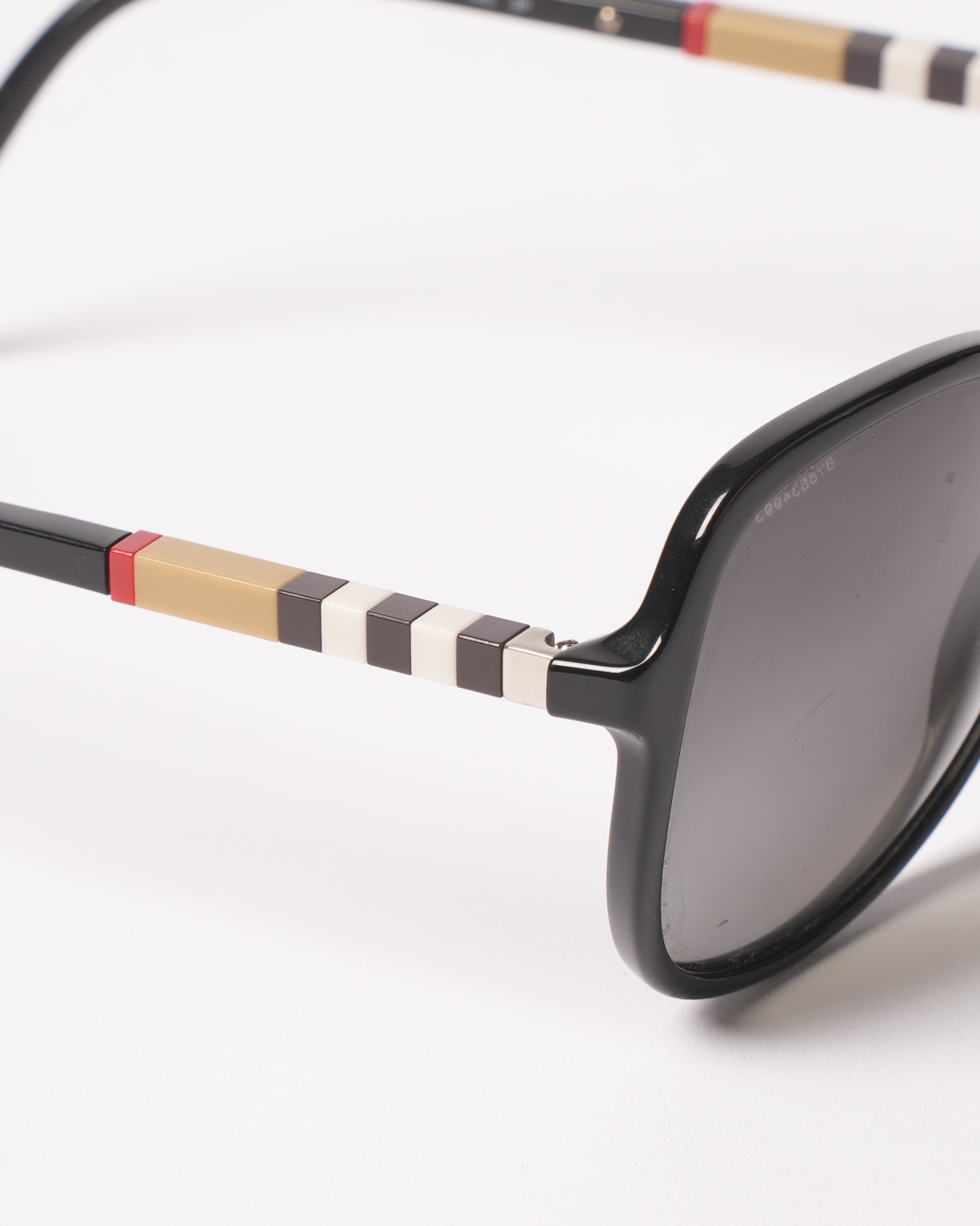 Burberry Oversized Frame Sunglasses In Black