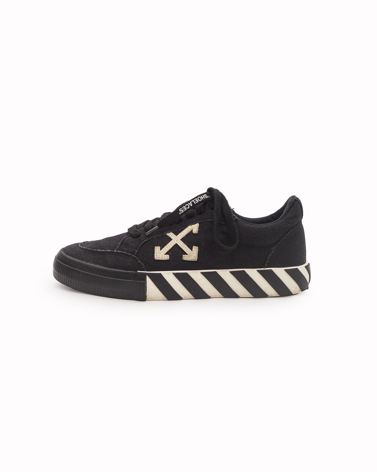 Off-White Black Low Vulcanized Canvas Sneakers
