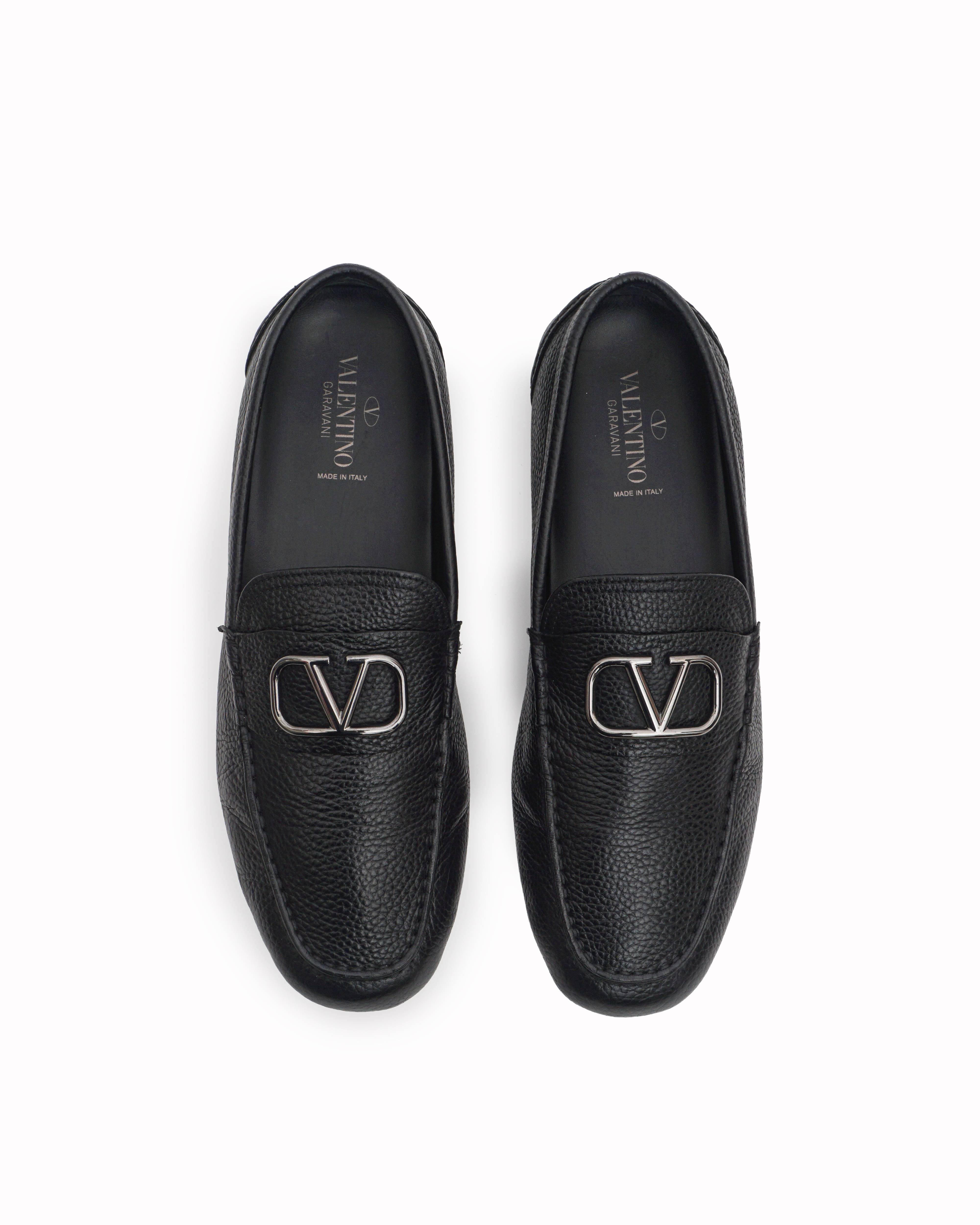 Valentino Garavani Black Grained Leather VLogo Driver Loafers