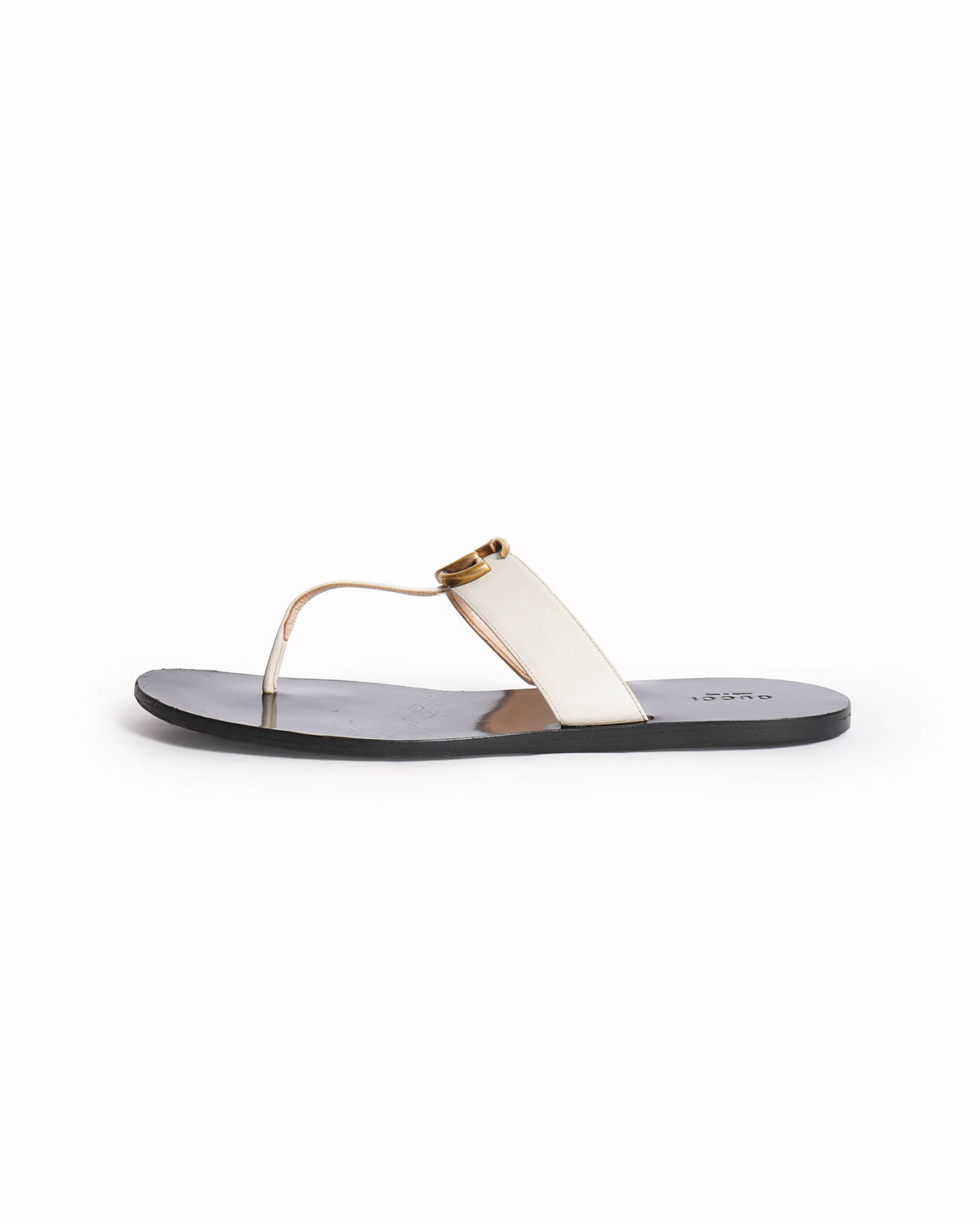 Gucci 
G Leather Flats Flip Flops