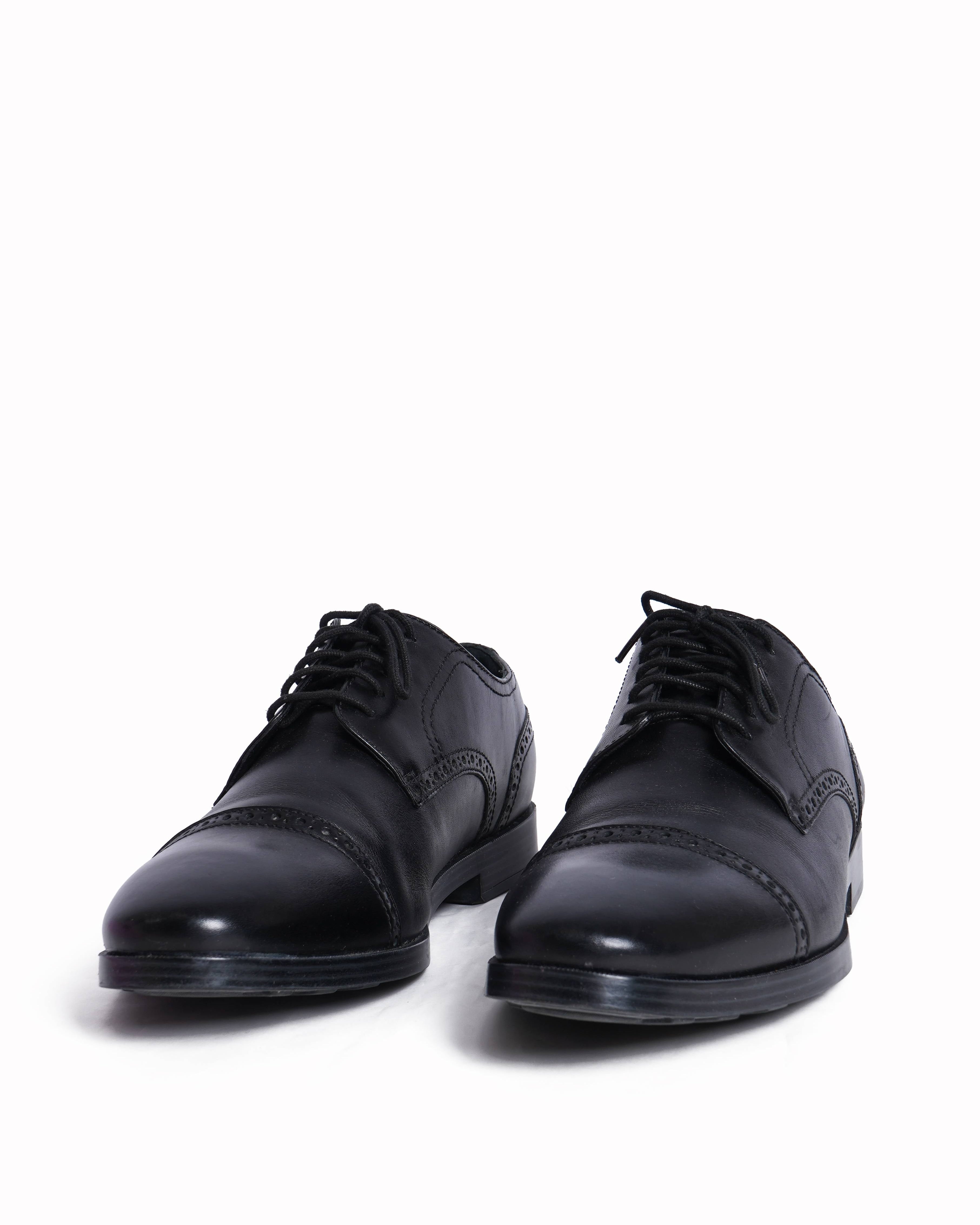 Cole hann black leather lace up shoes