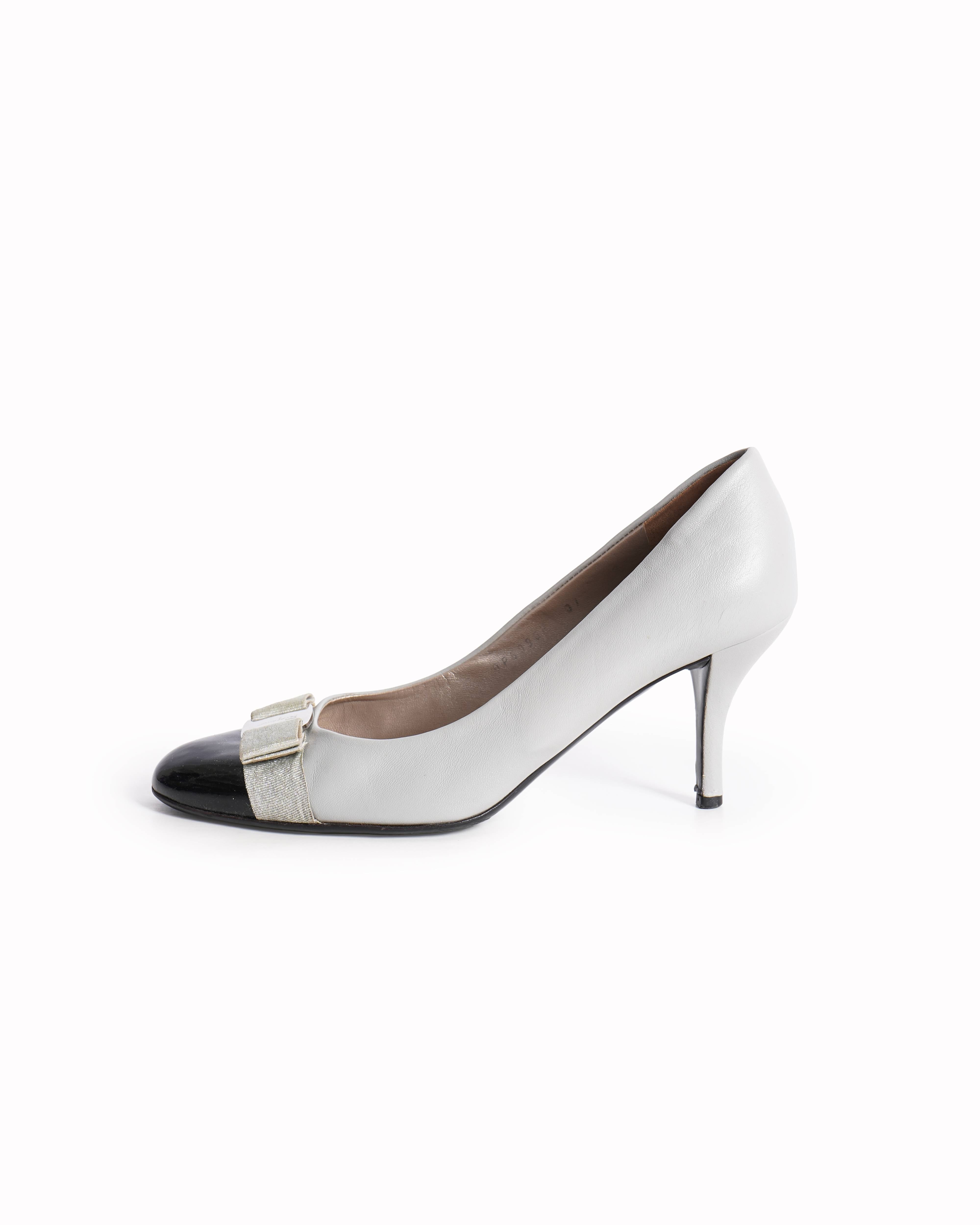 Salvatore Ferragamo Vara Bow Pumps in grey & black