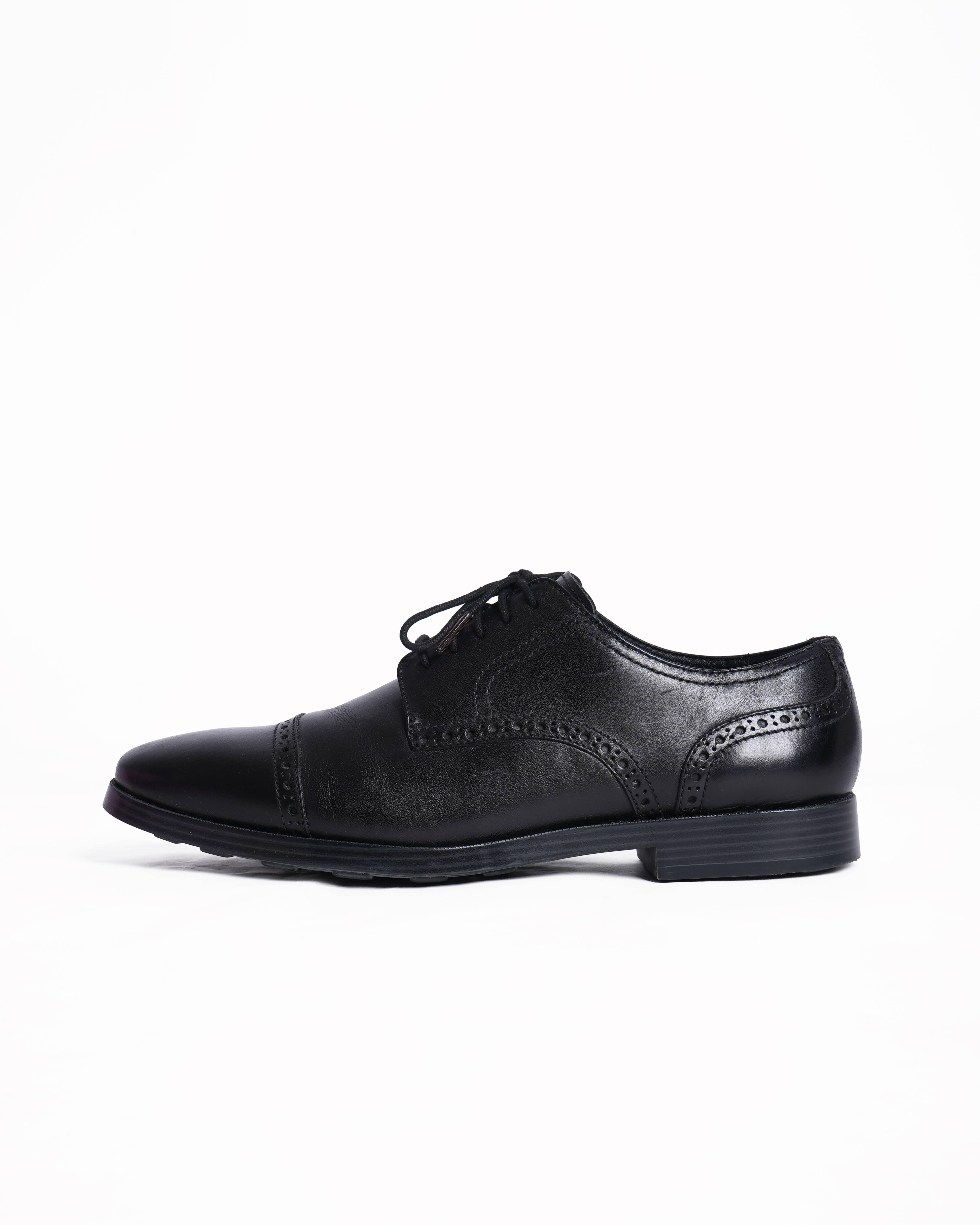 Cole hann black leather lace up shoes
