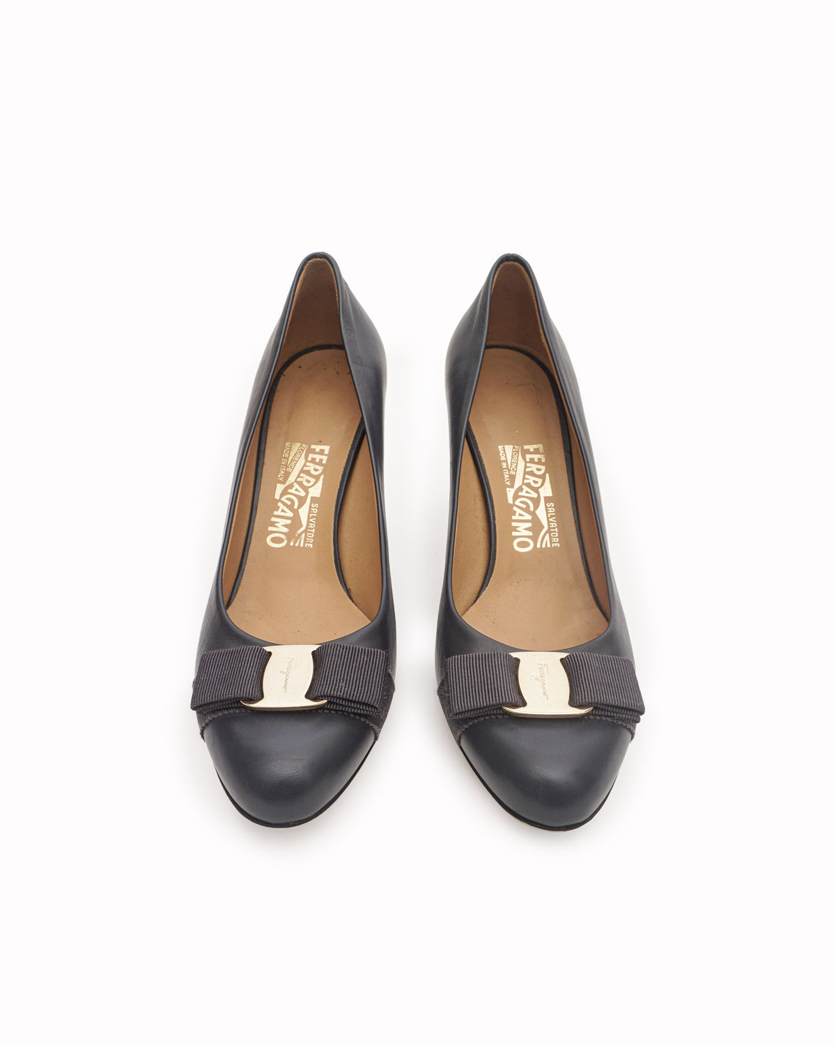 Salvatore Ferragamo Grey Leather Vara Bow Pumps