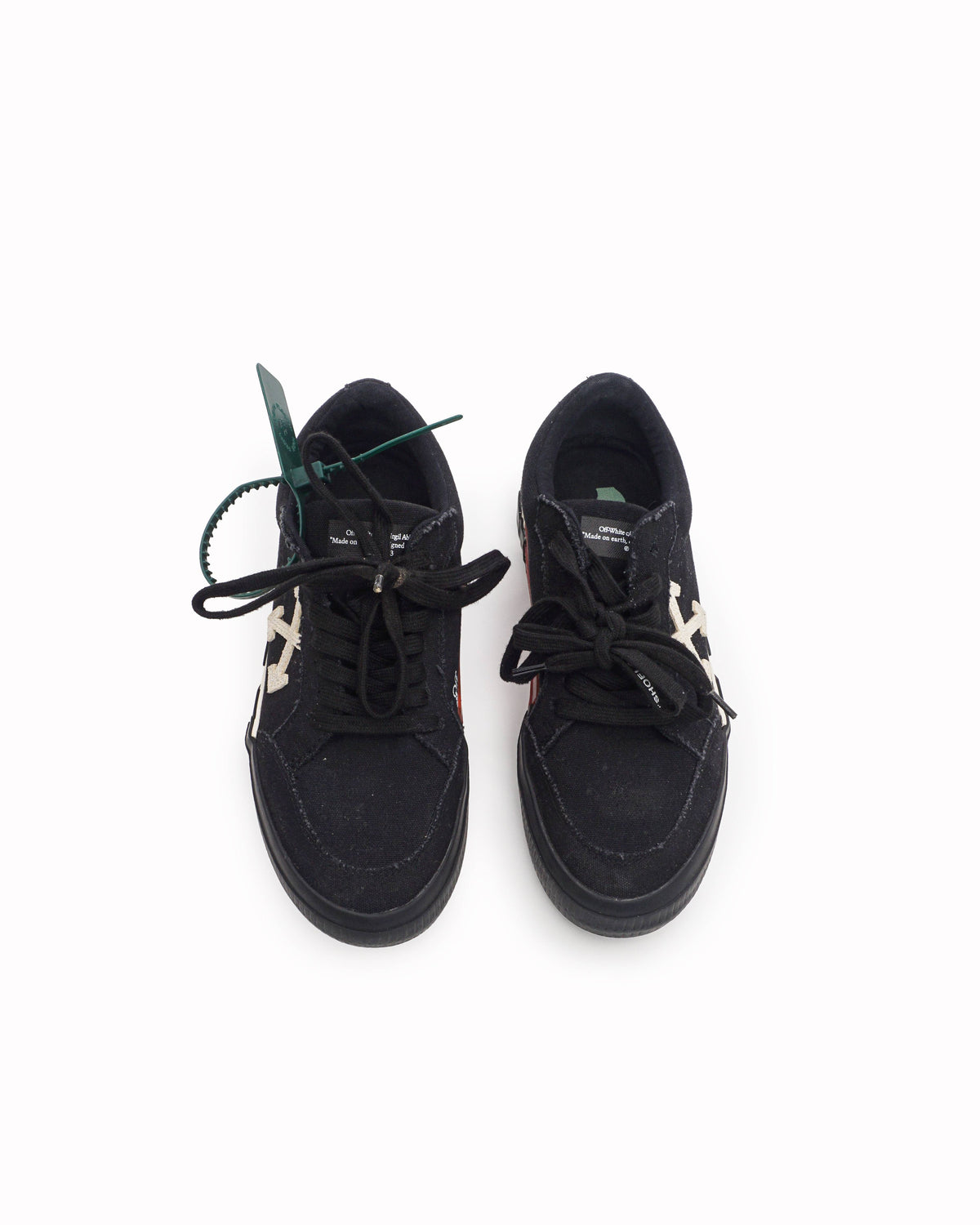 Off-White Black Canvas Arrows Low-Top Sneakers