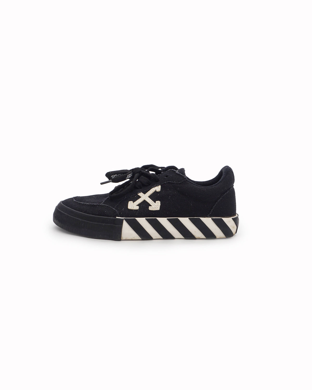 Off-White Black Canvas Arrows Low-Top Sneakers
