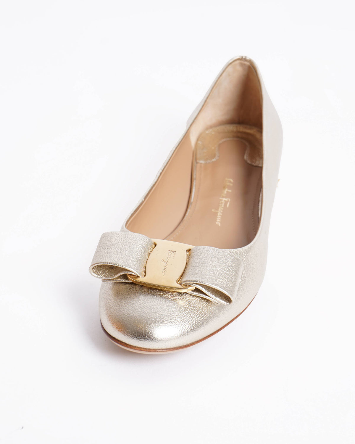 Salvatore Ferragamo Leather ballet flats in gold