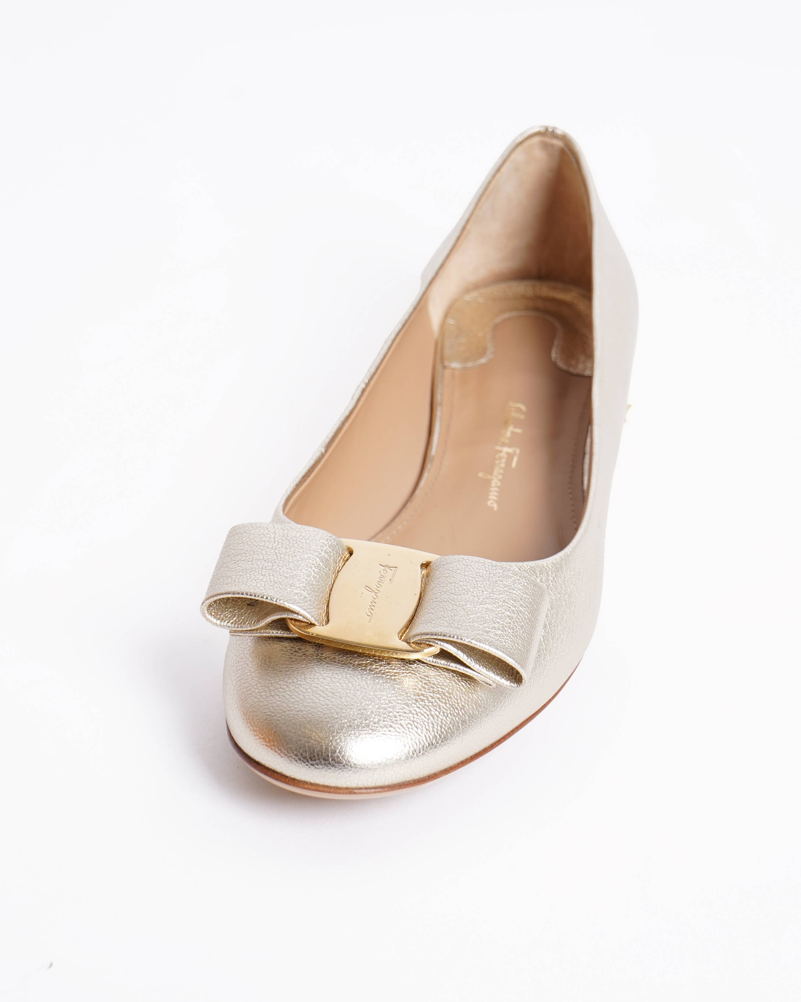 Salvatore Ferragamo Leather ballet flats in gold
