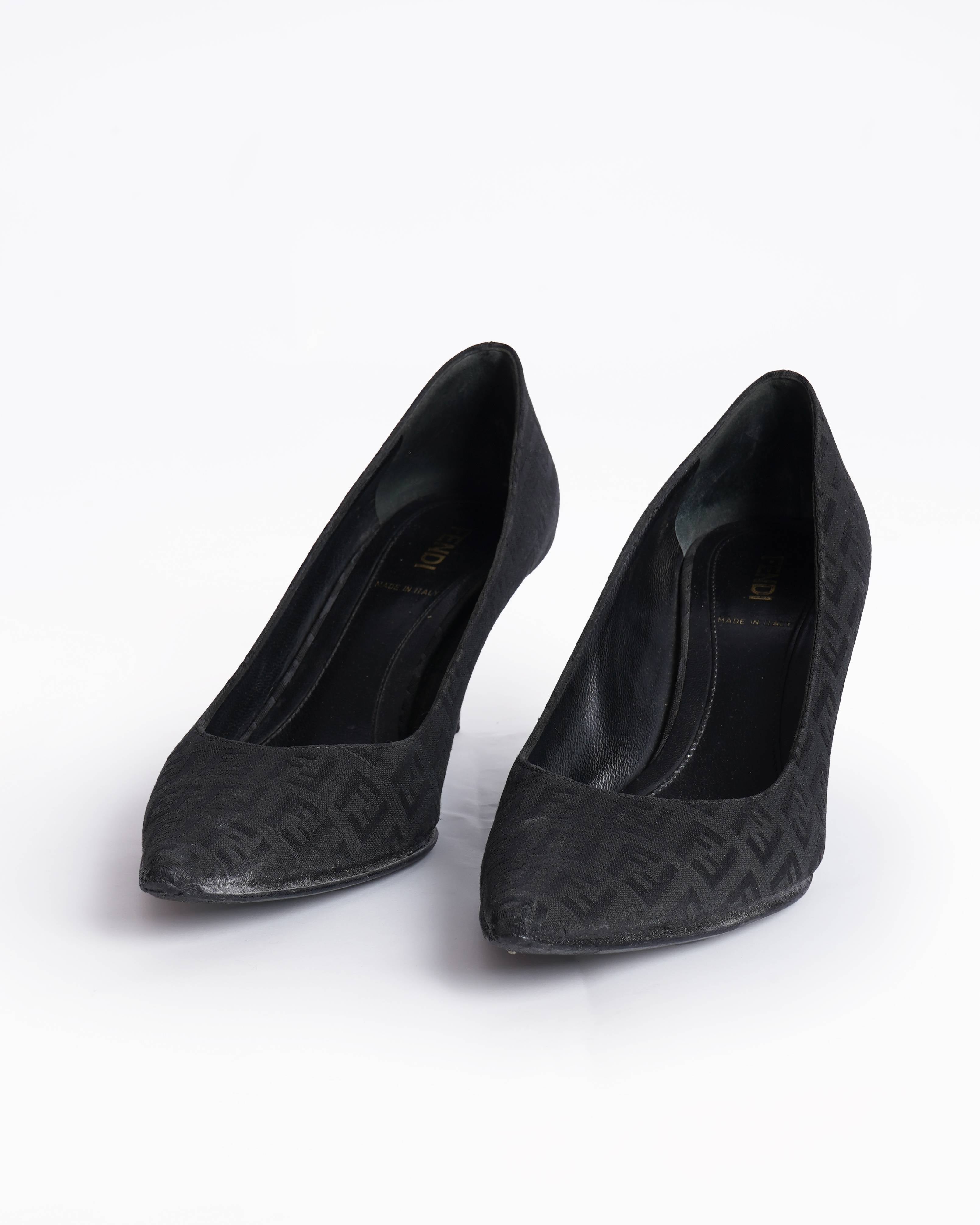Fendi Monogram Pumps In Black
