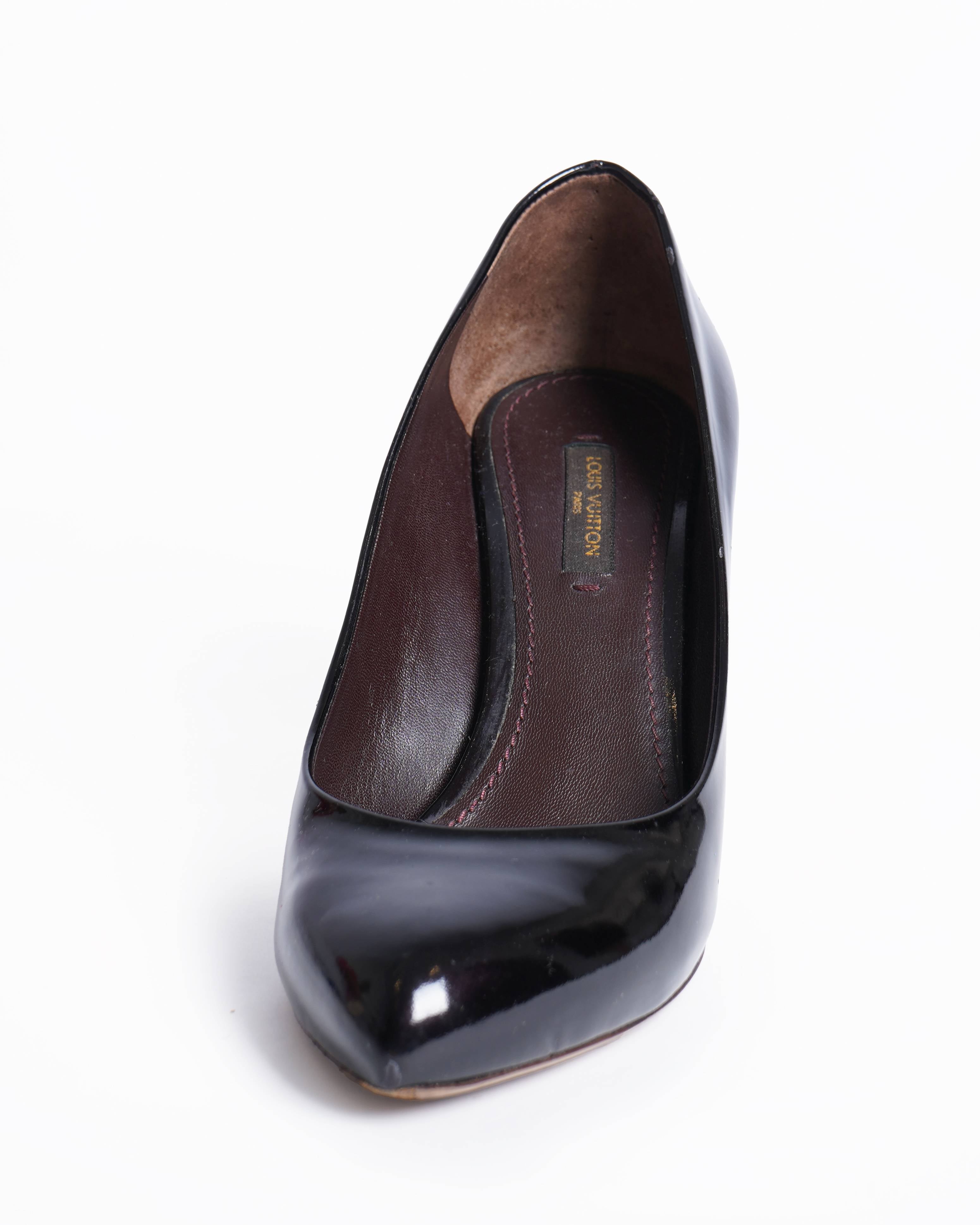 Louis Vuitton black patent leather pumps