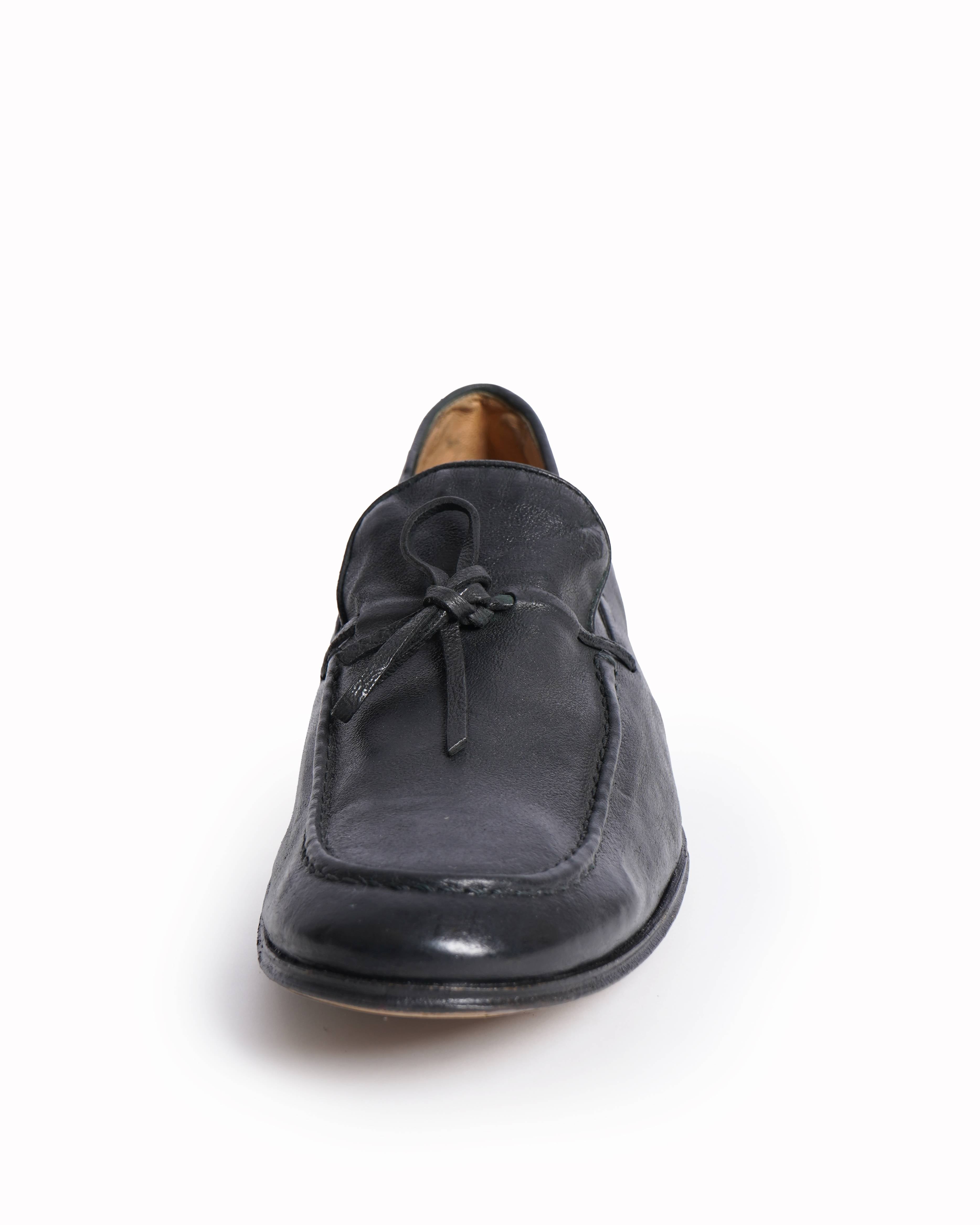 Tod's leather black loafers