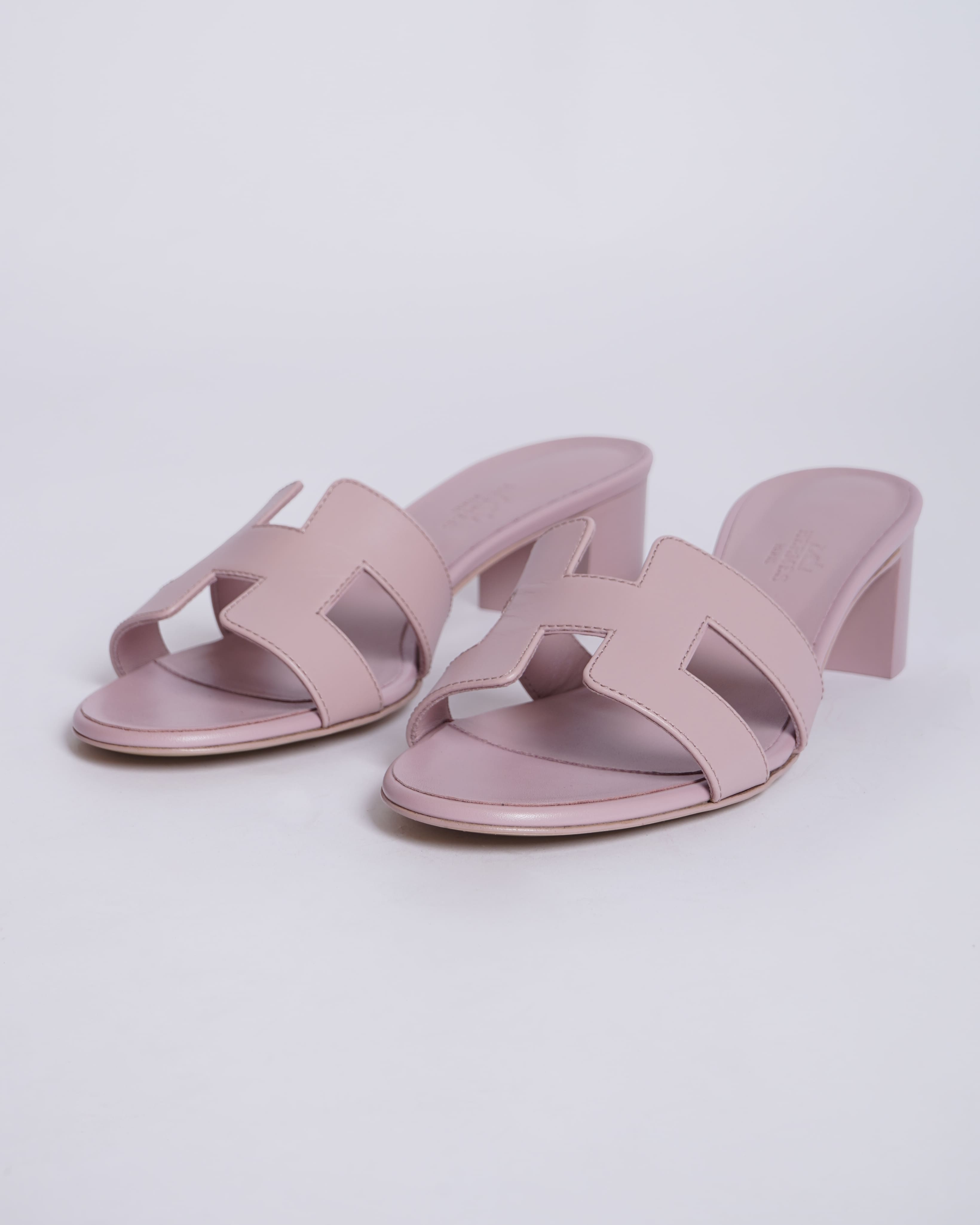 New Hermes Oasis Rose Calf Leather Heel Sandals