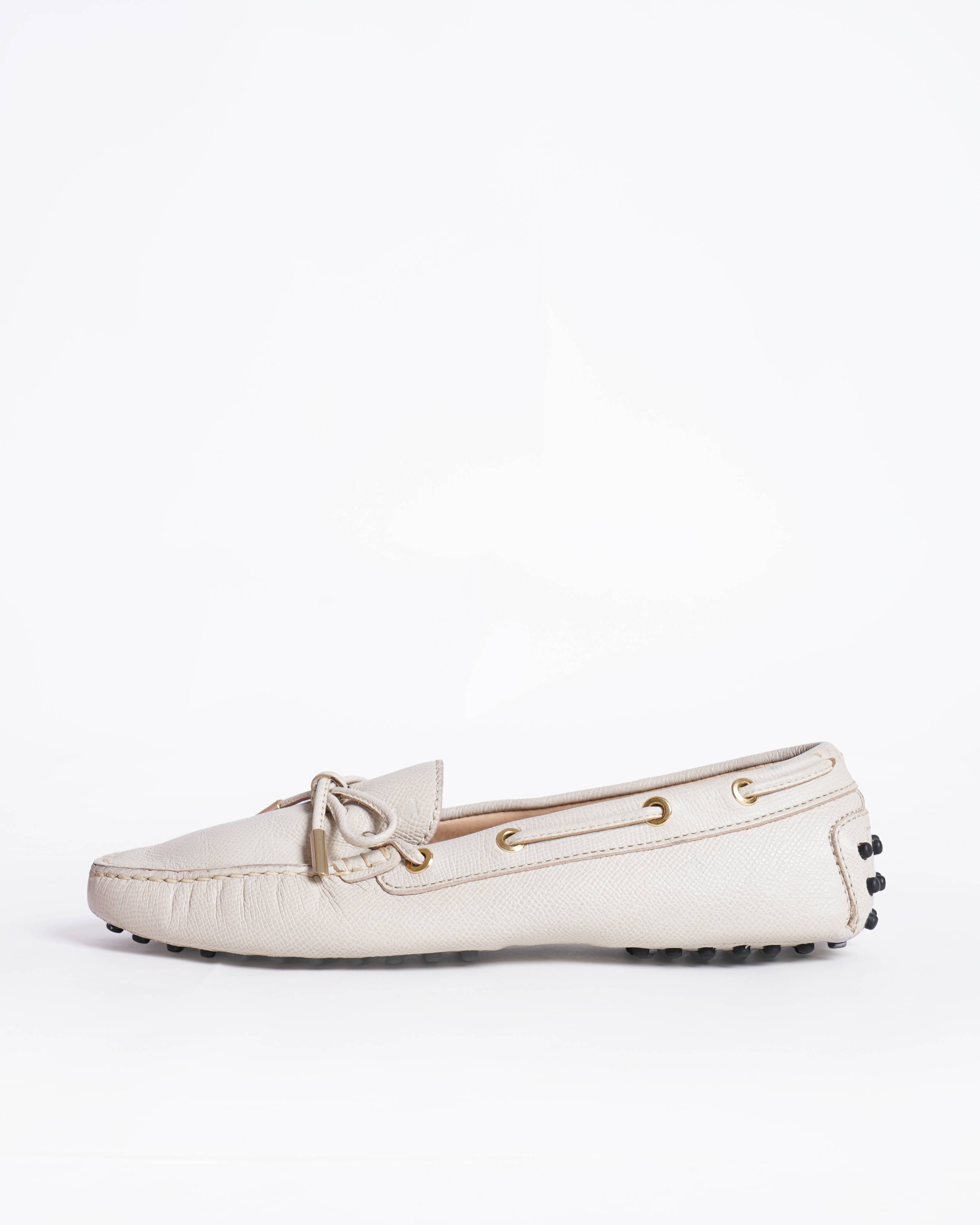 Tod's Off-White Gommino Driving Loafers