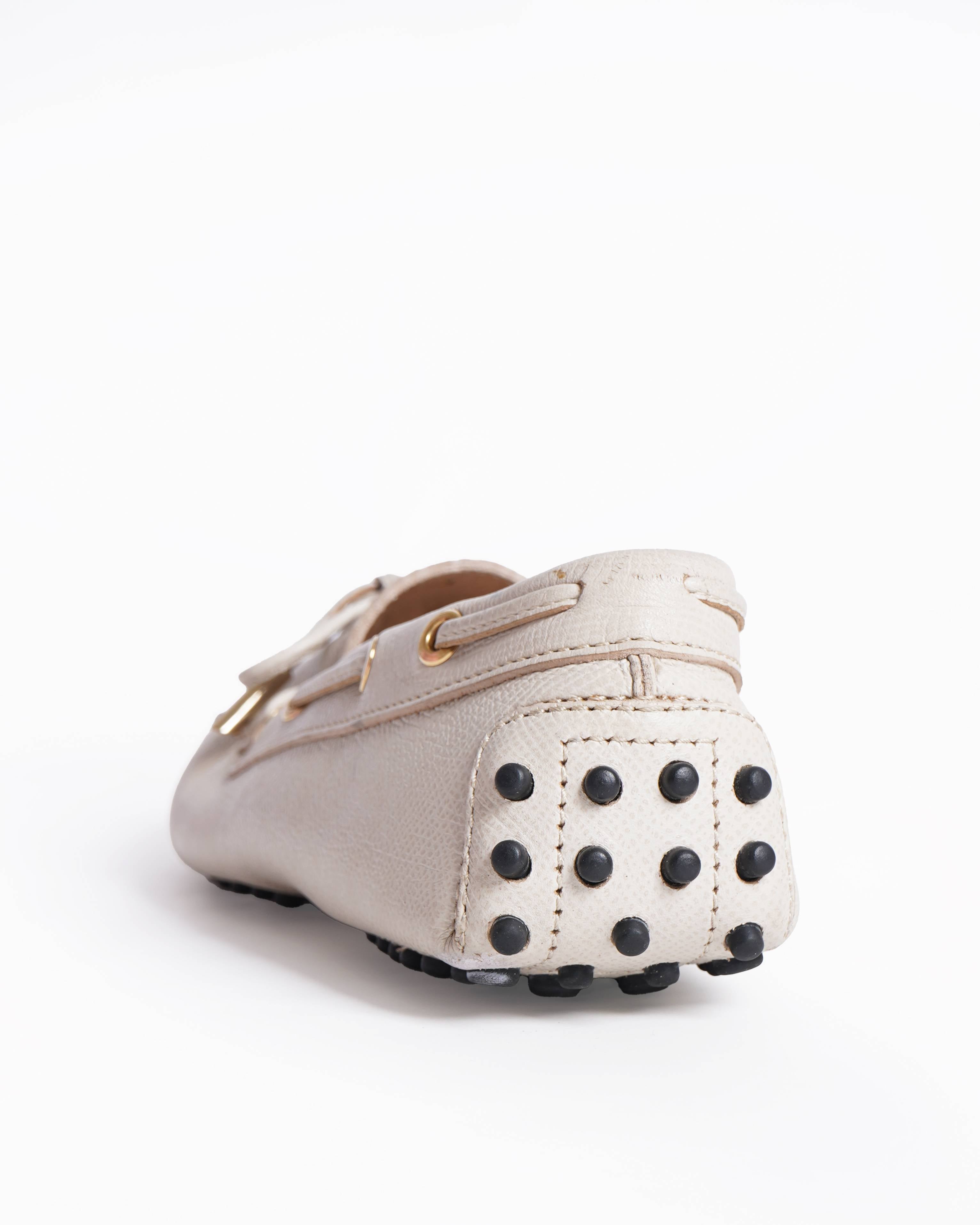 Tod's Off-White Gommino Driving Loafers