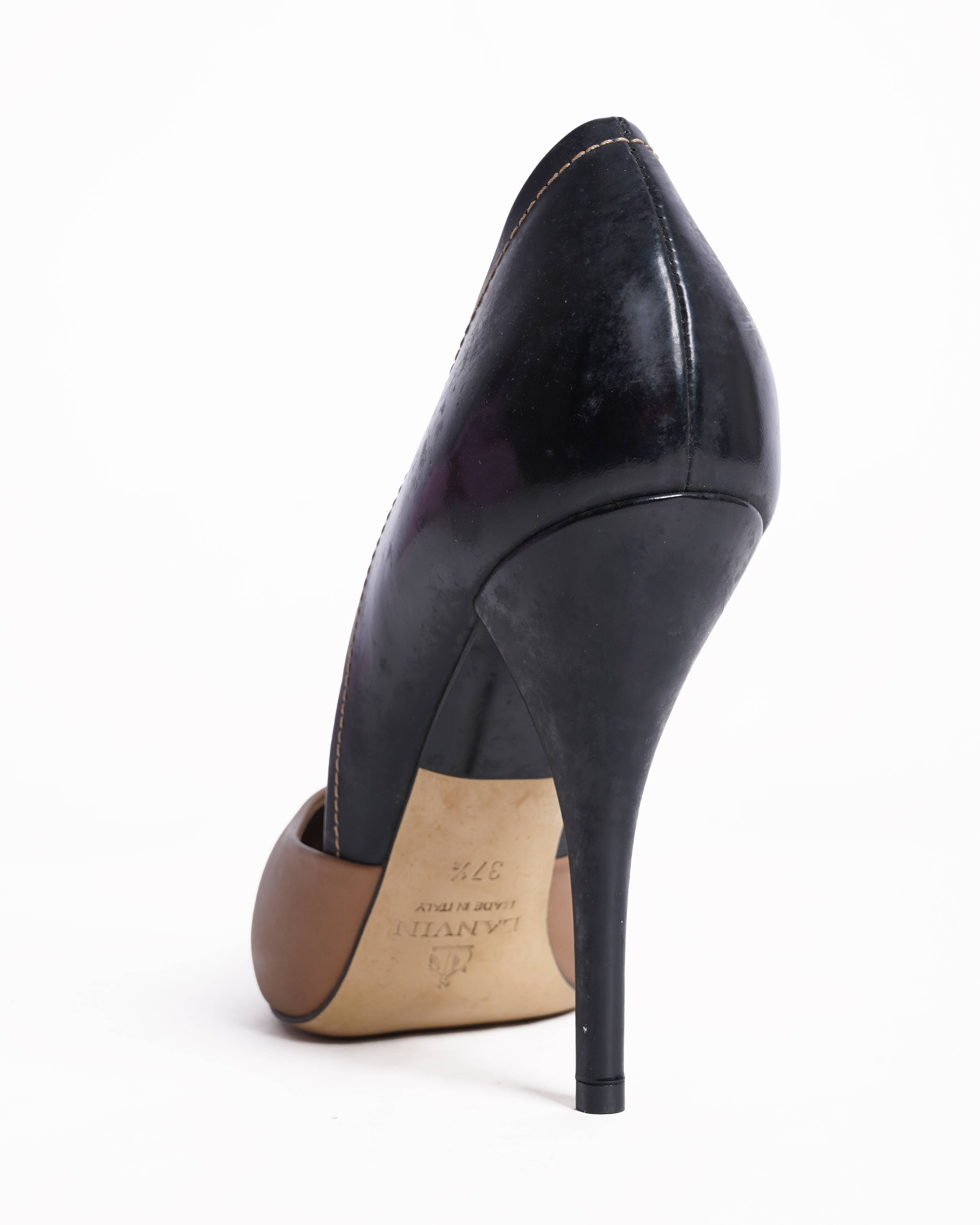 Lanvin Pointy Toe Heels In Black & Beige