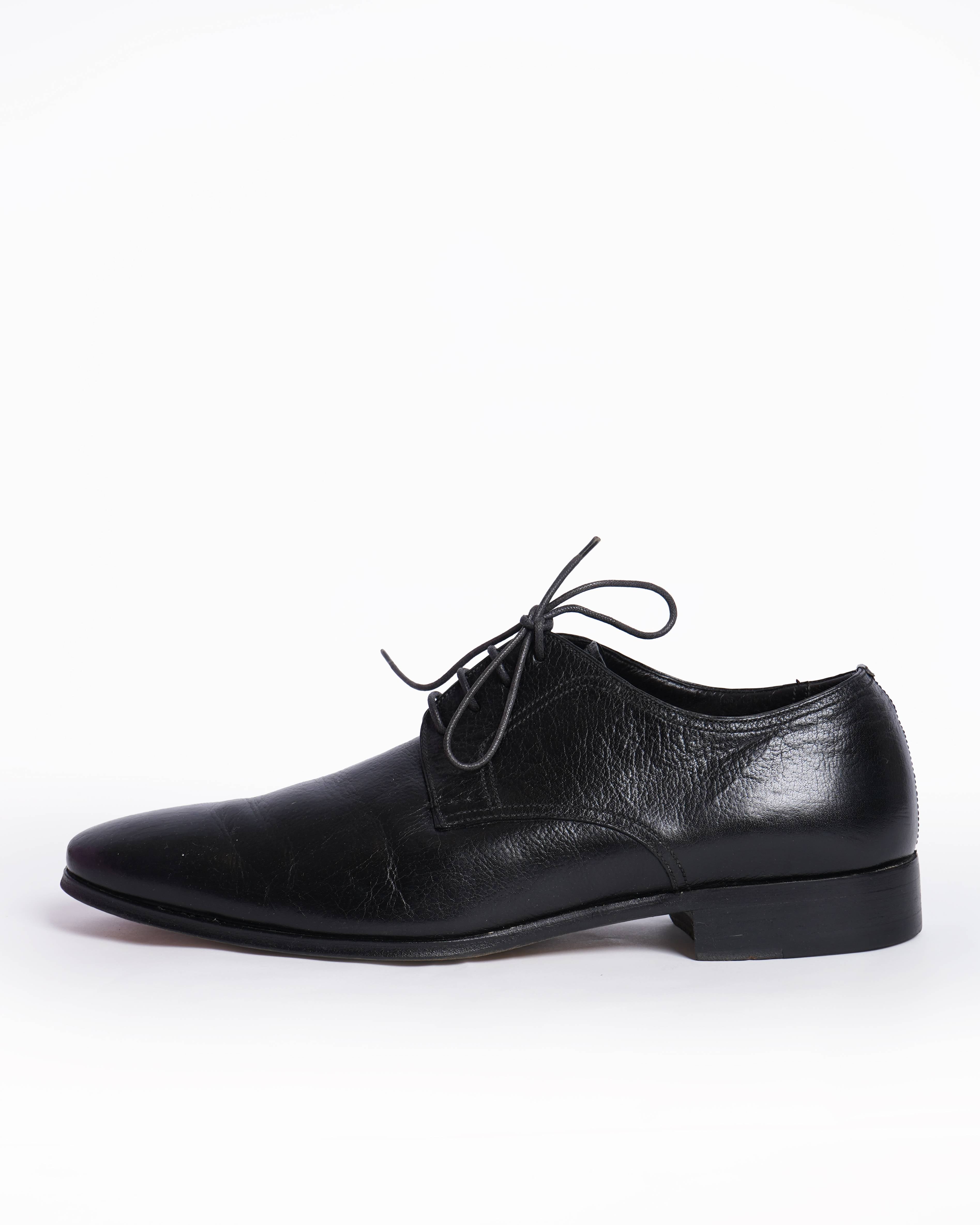 Bally 
Leather lace up shoes