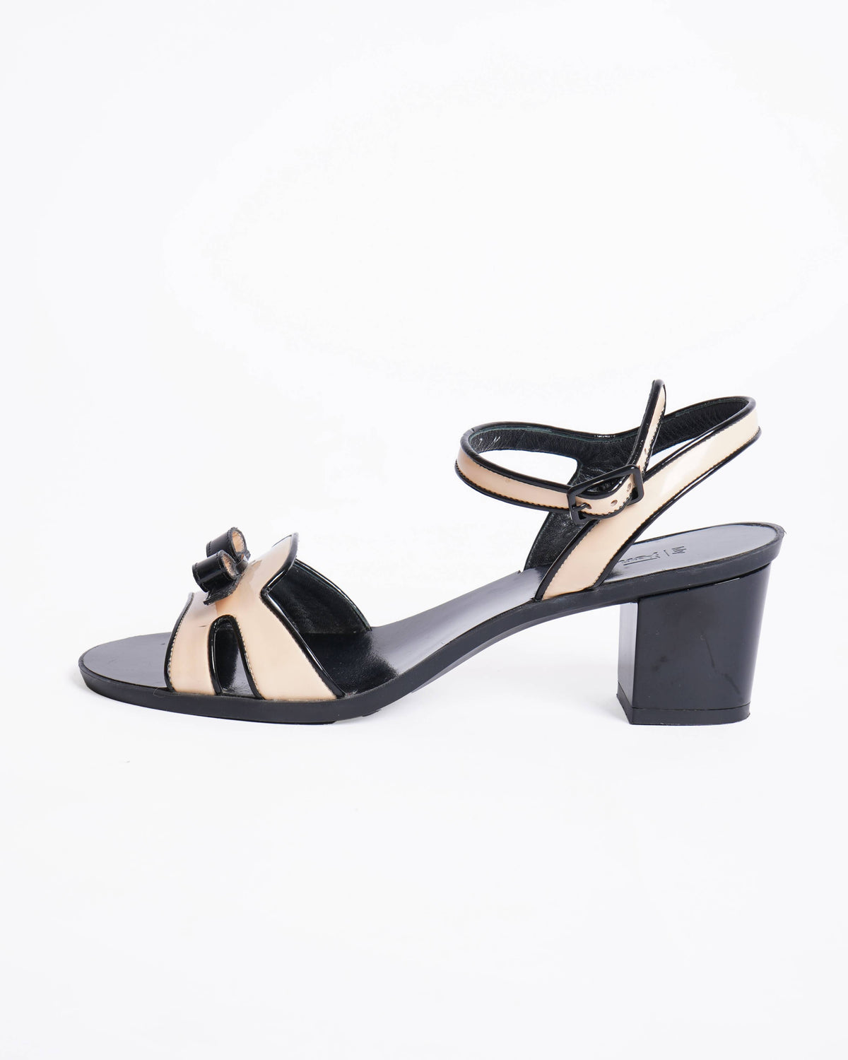 Salvatore Ferragamo Heels in black and light beige
