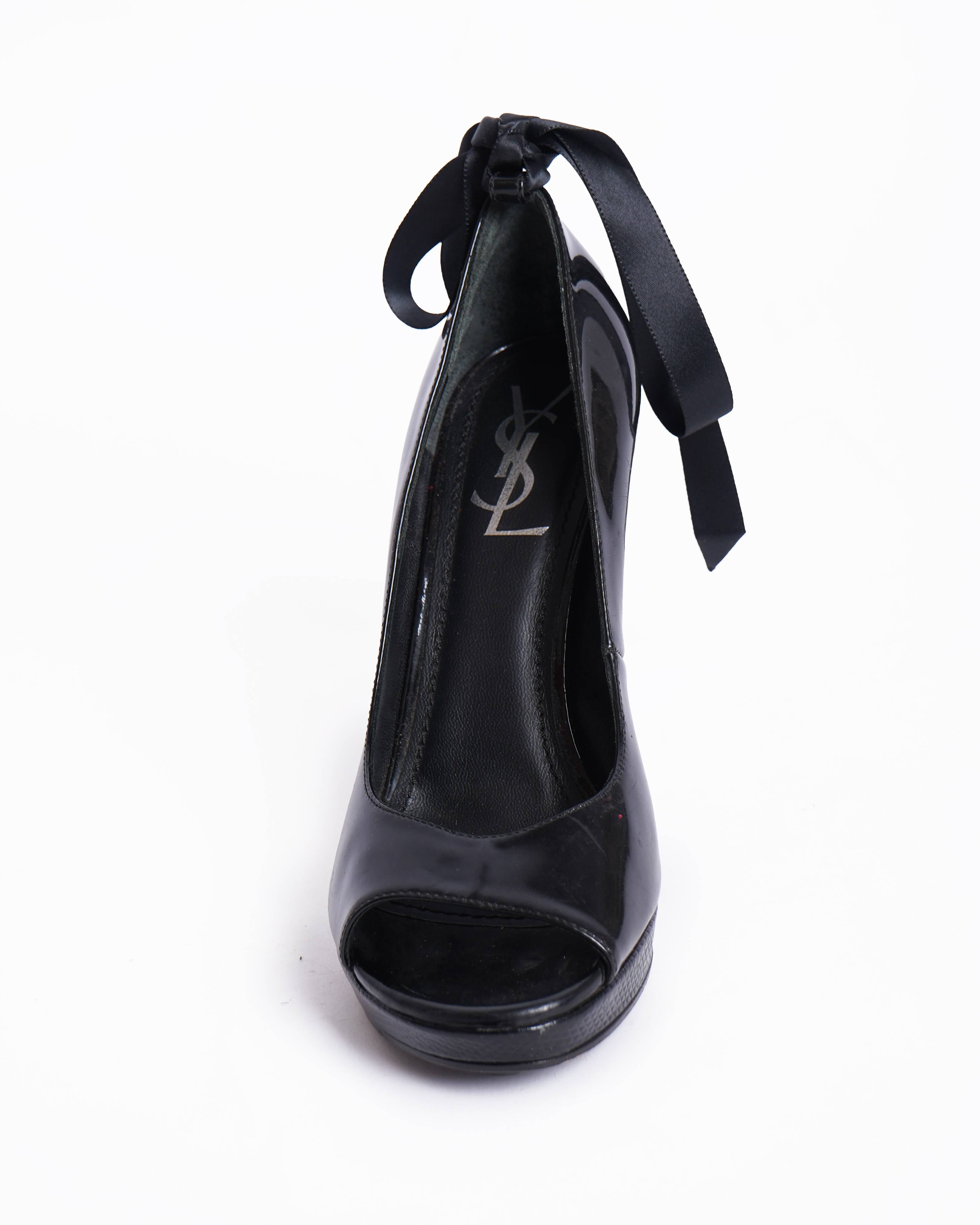 Saint Laurent Peep Toe Pumps In Black