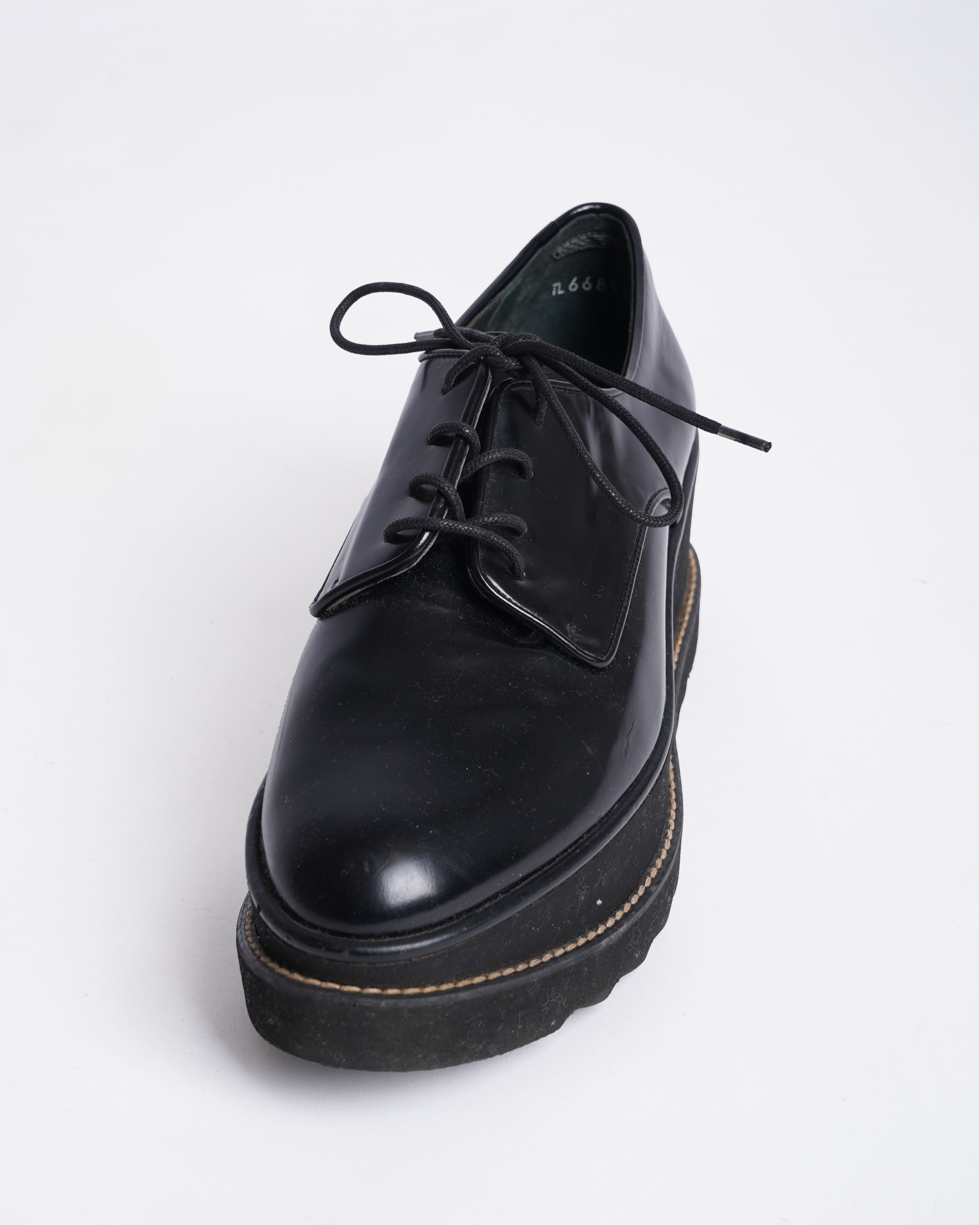 Stuart Weitzman Women's Lace-up Formal Shoes