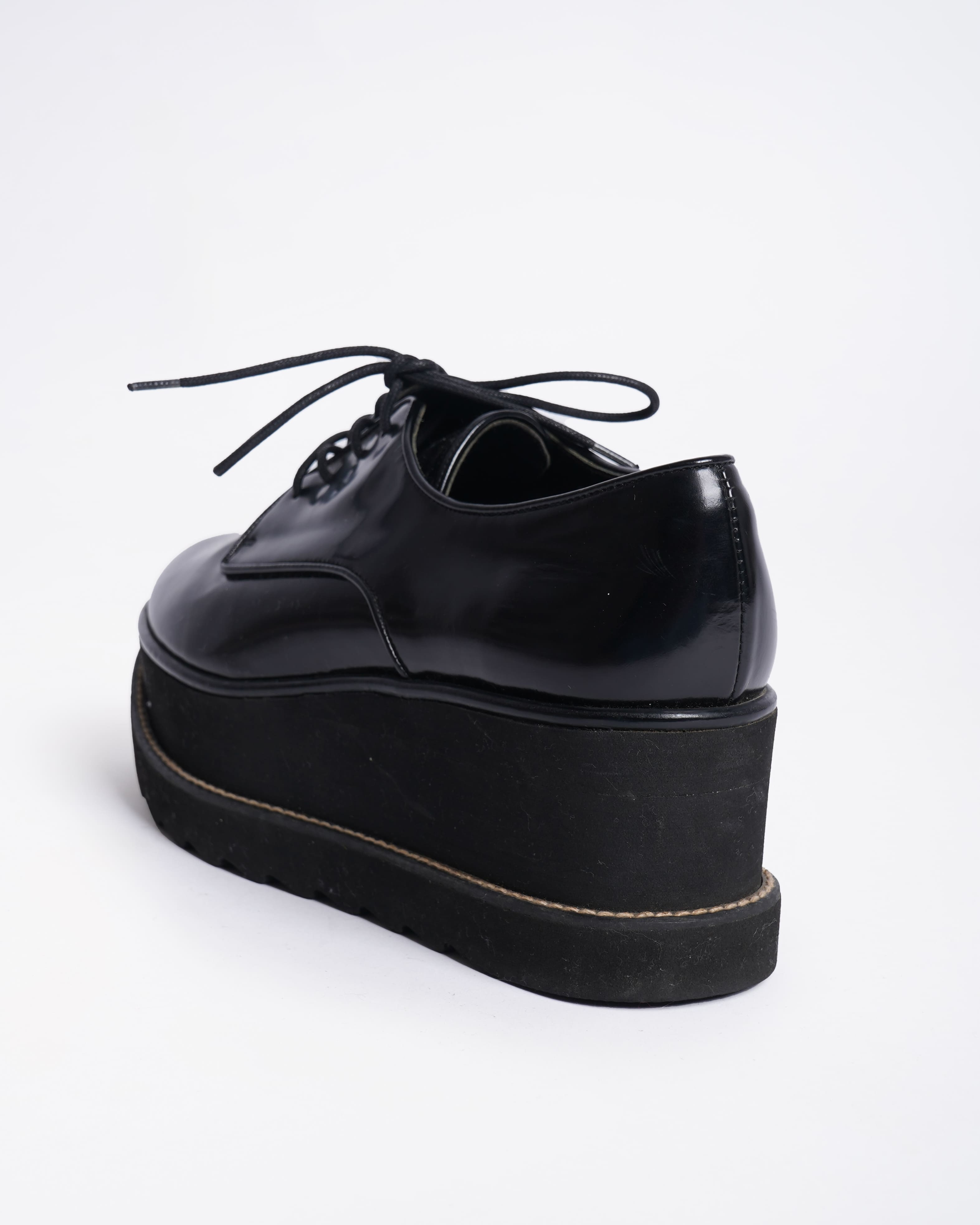 Stuart Weitzman Women's Lace-up Formal Shoes