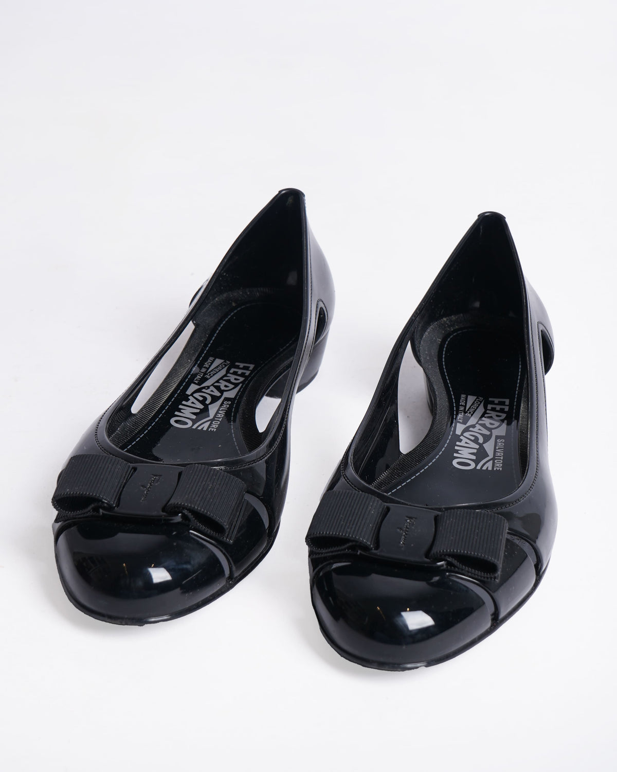 Salvatore Ferragamo vara bow ballet in patent leather
