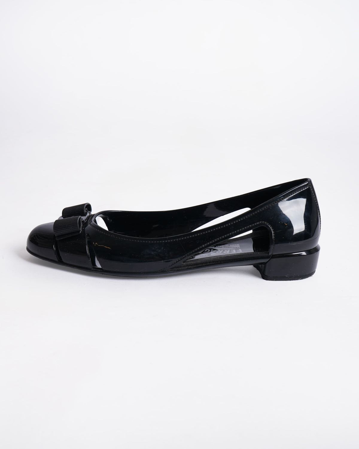 Salvatore Ferragamo vara bow ballet in patent leather