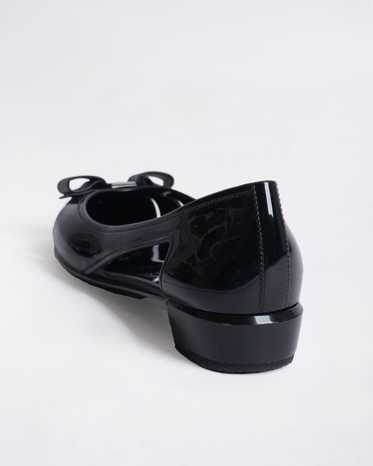 Salvatore Ferragamo vara bow ballet in patent leather
