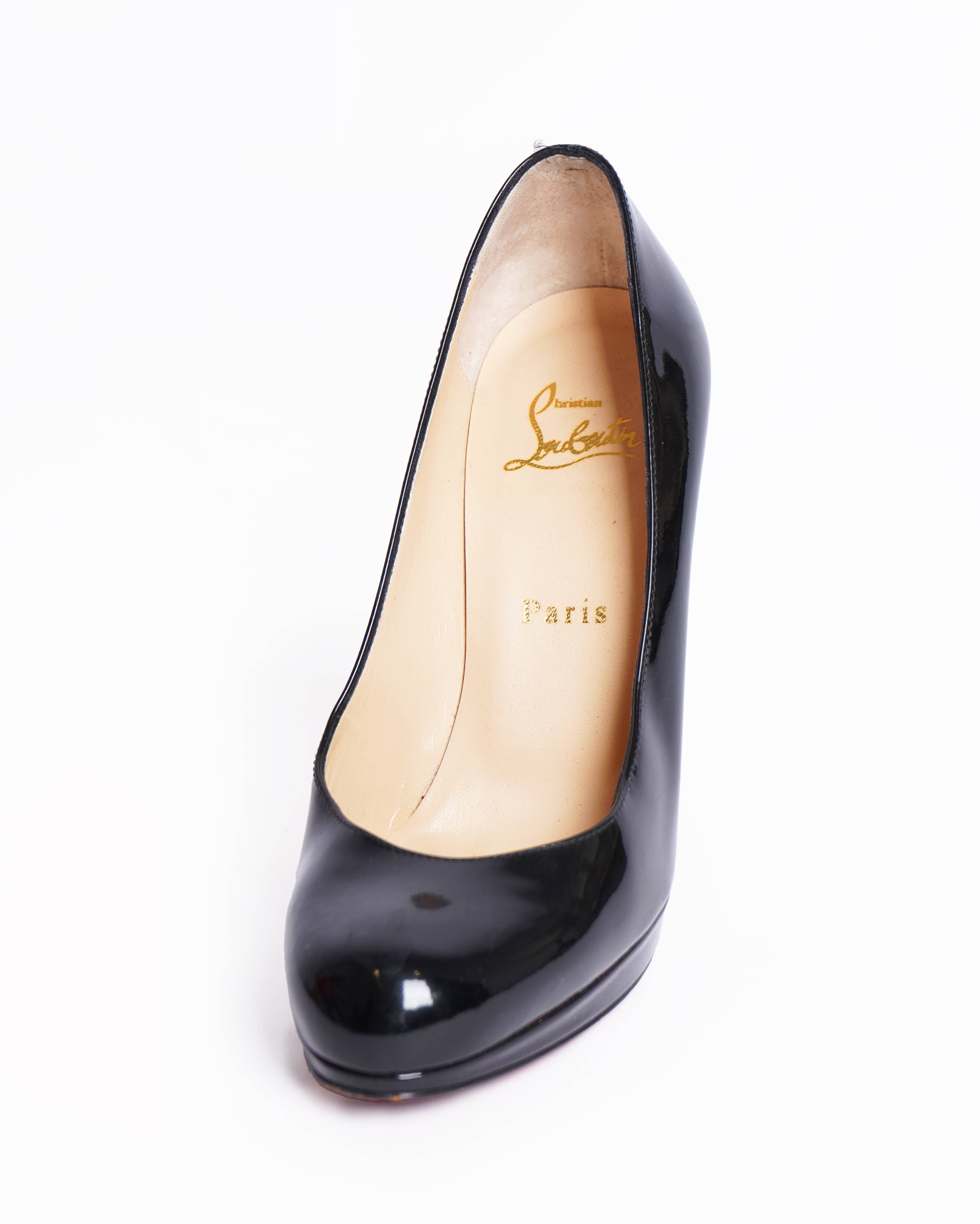 Christian Louboutin Black Round Toe Pumps In Patent Leather
