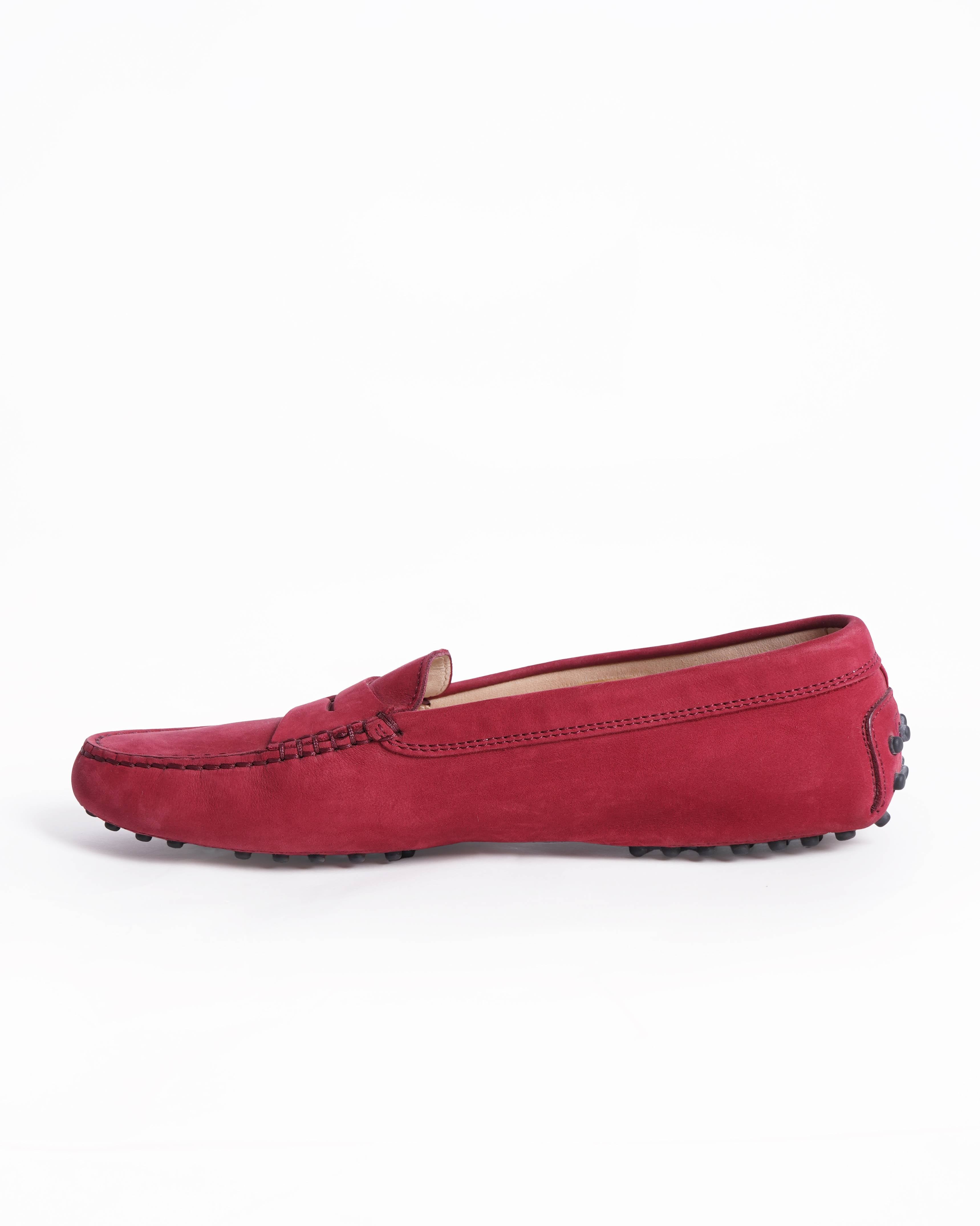 Tods gommino driving loafers in red suede