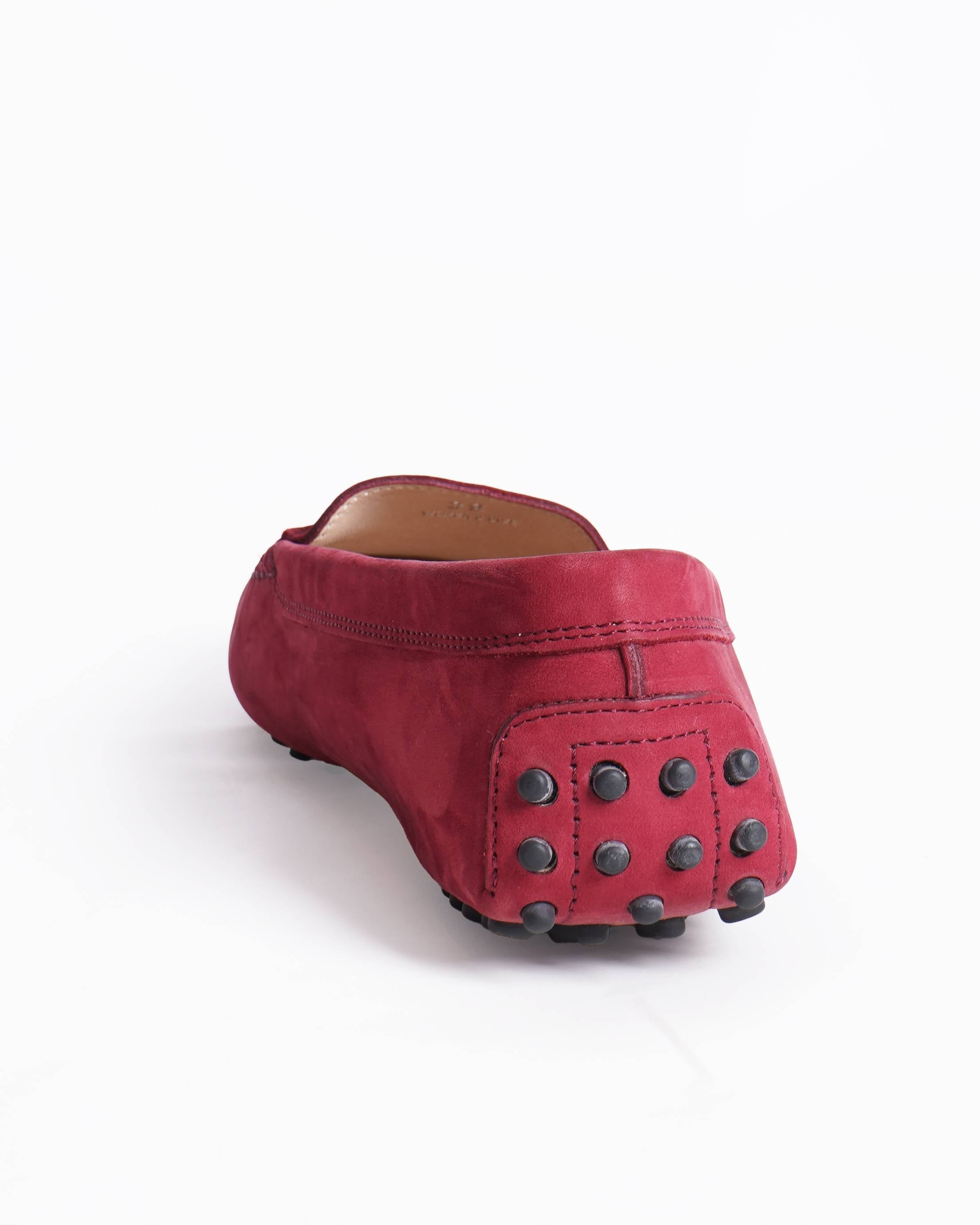 Tods gommino driving loafers in red suede