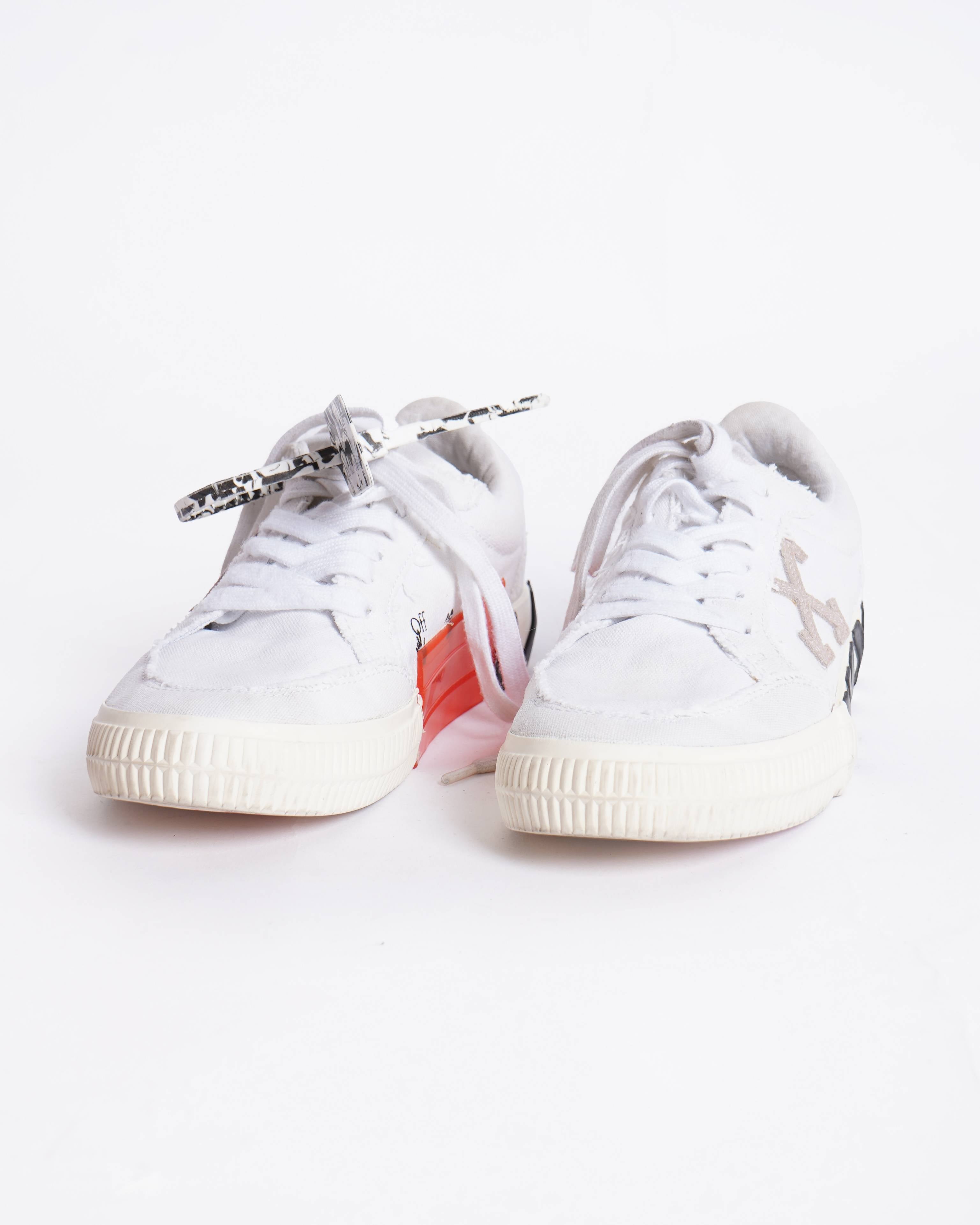 Offwhite vulcanized low white sneakers