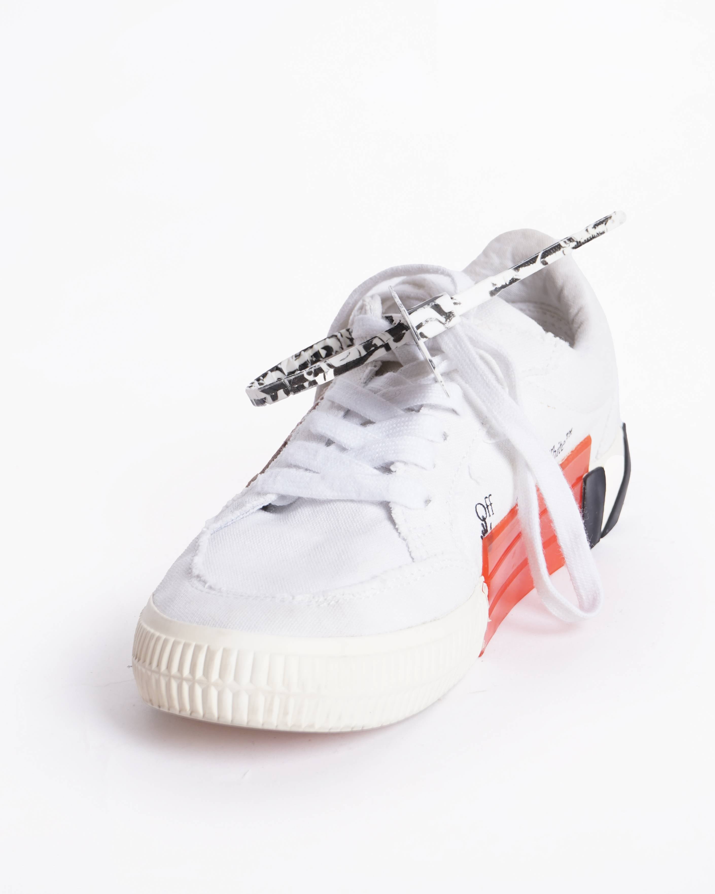Offwhite vulcanized low white sneakers