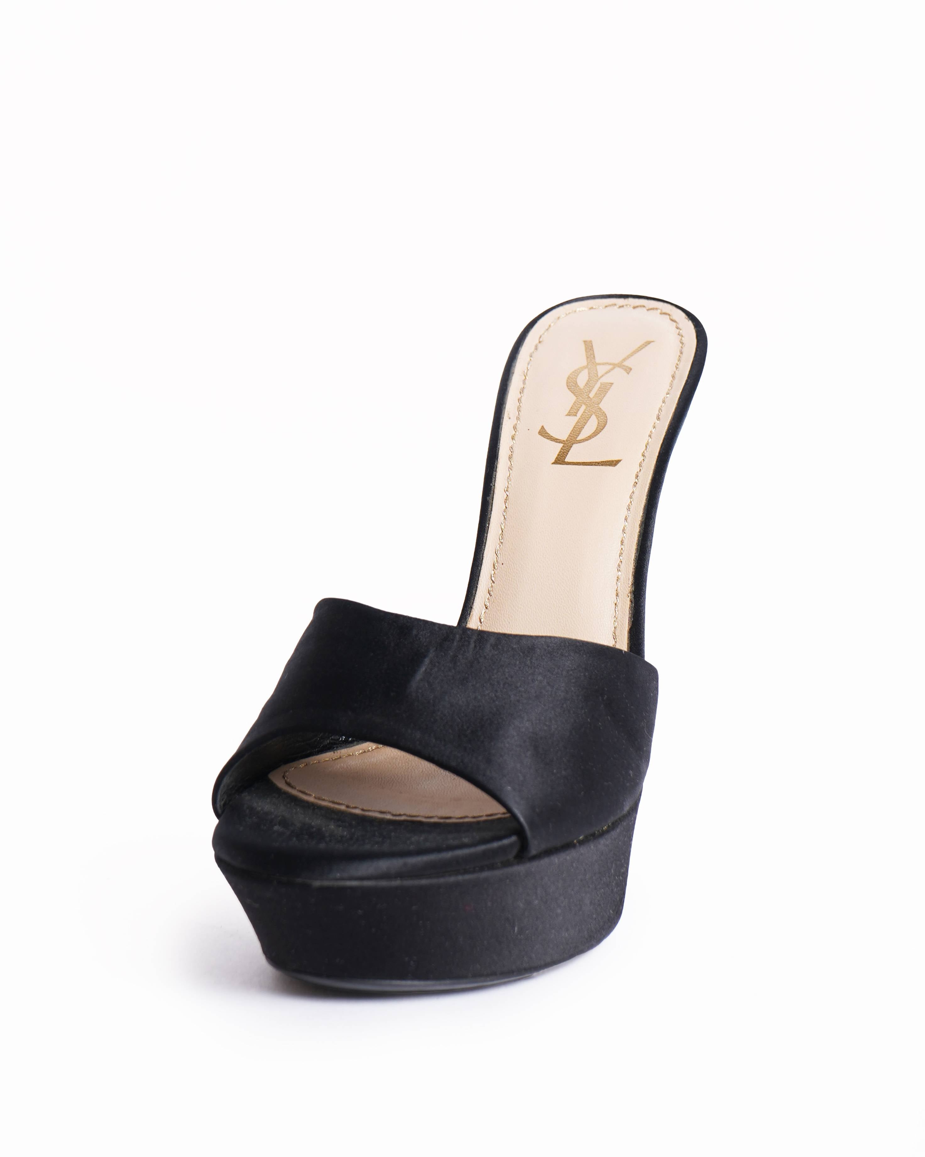 Saint Laurent Satin Heels In Black