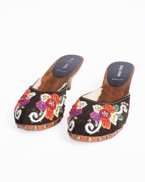 Miu miu embroidered wooden kitten heel clogs