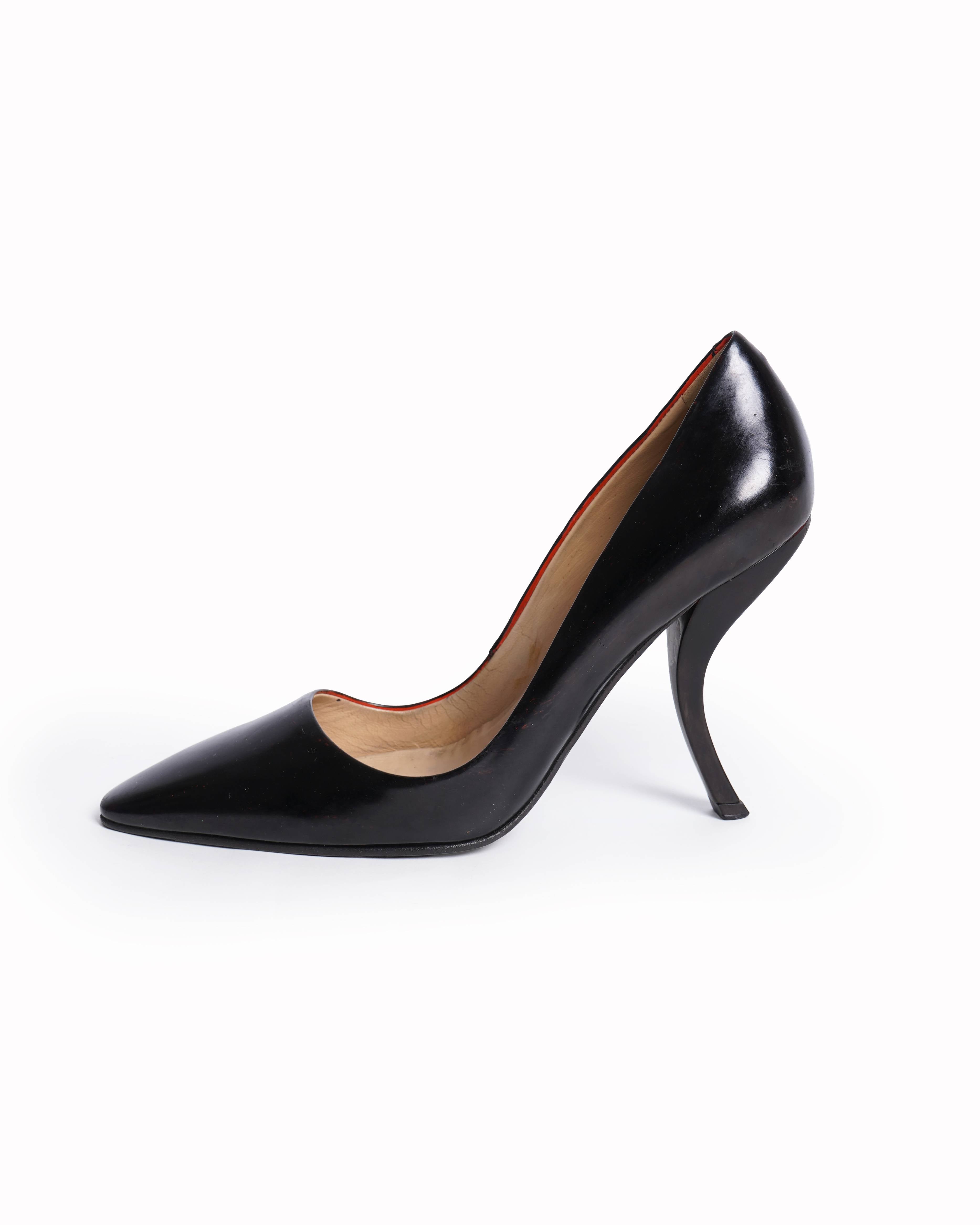 Roger Vivier Deformed heel Patent leather pumps Black