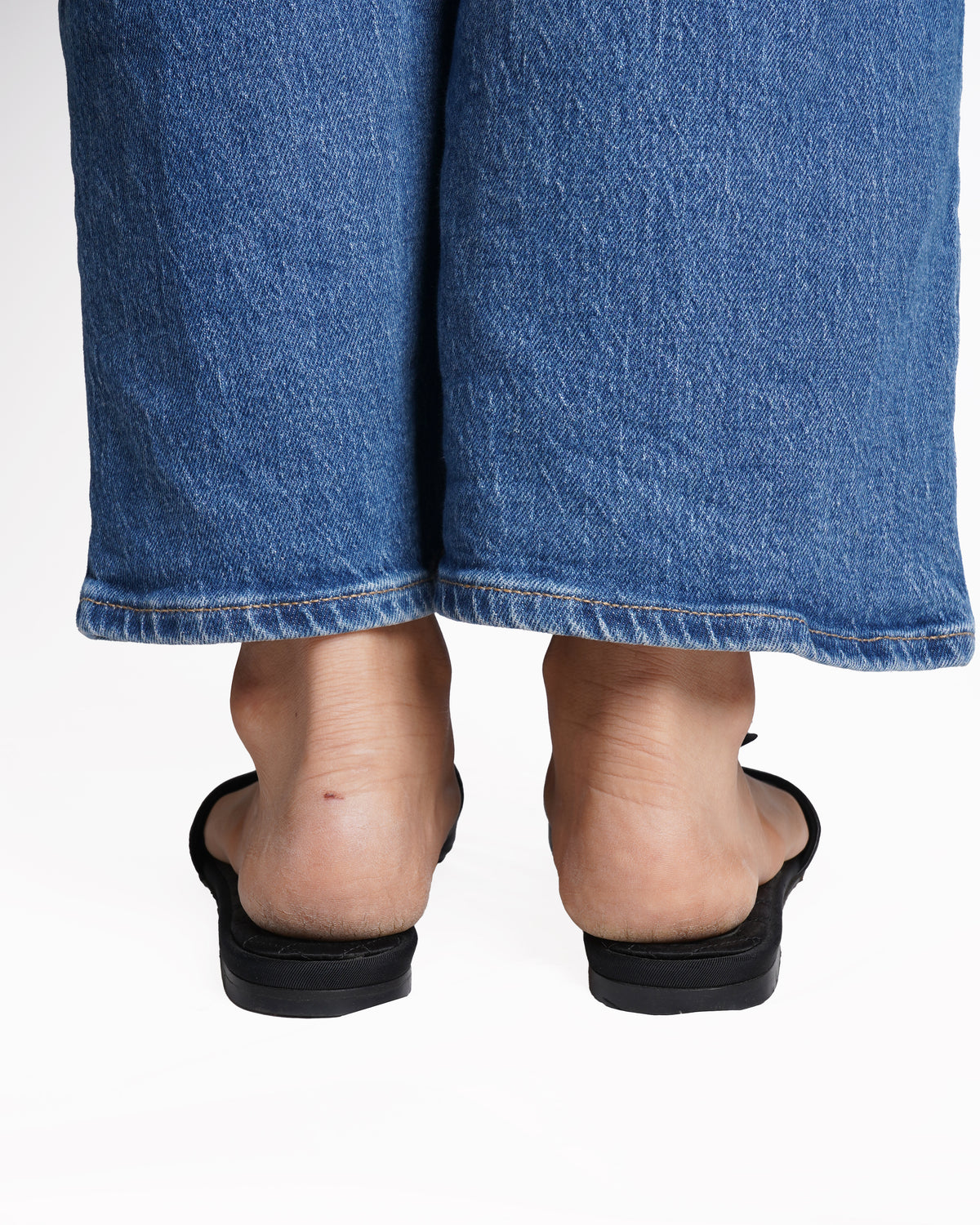 Chanel Camélia Slide