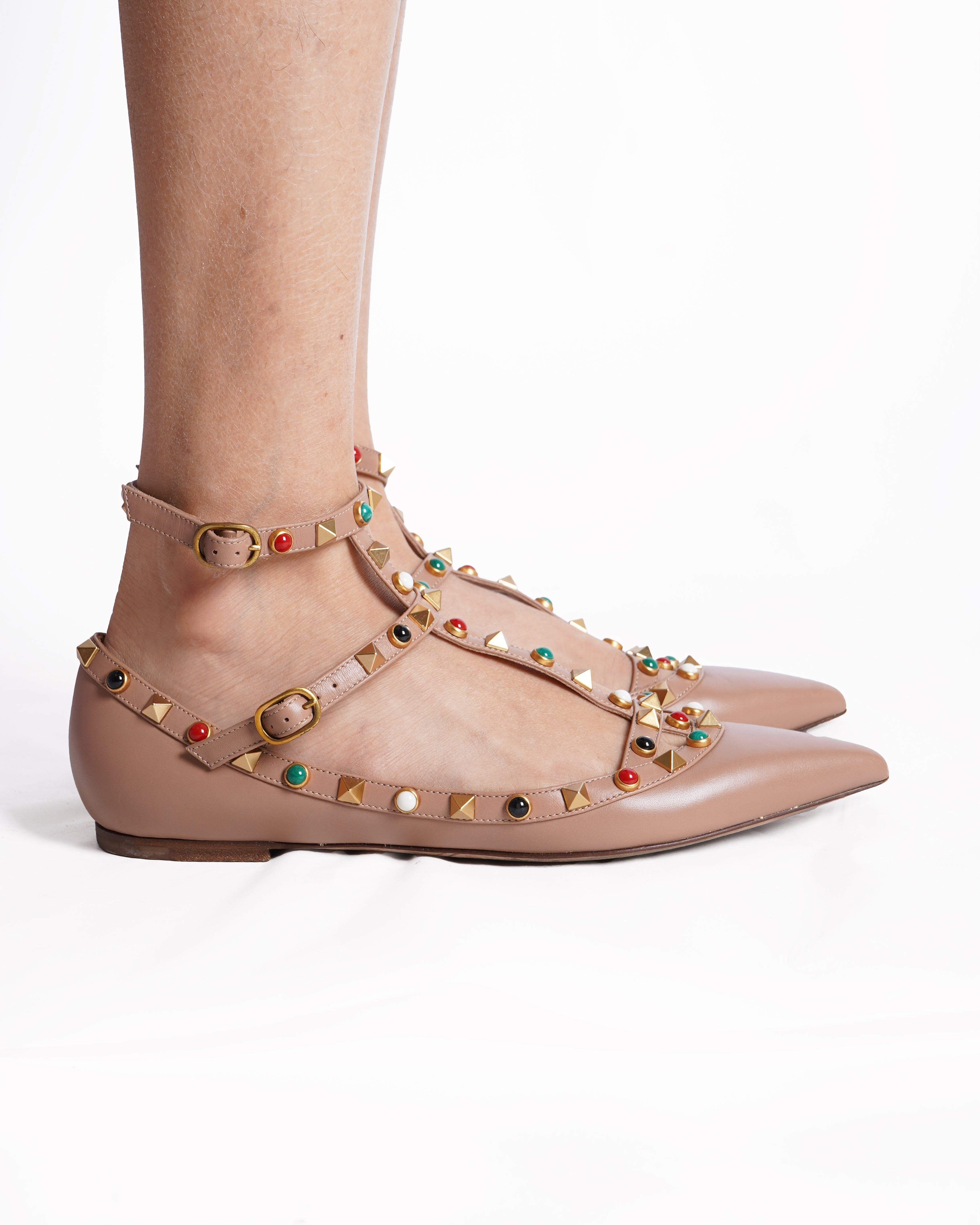 Valentino Garavani Rockstud Leather Ballet Flats In Beige