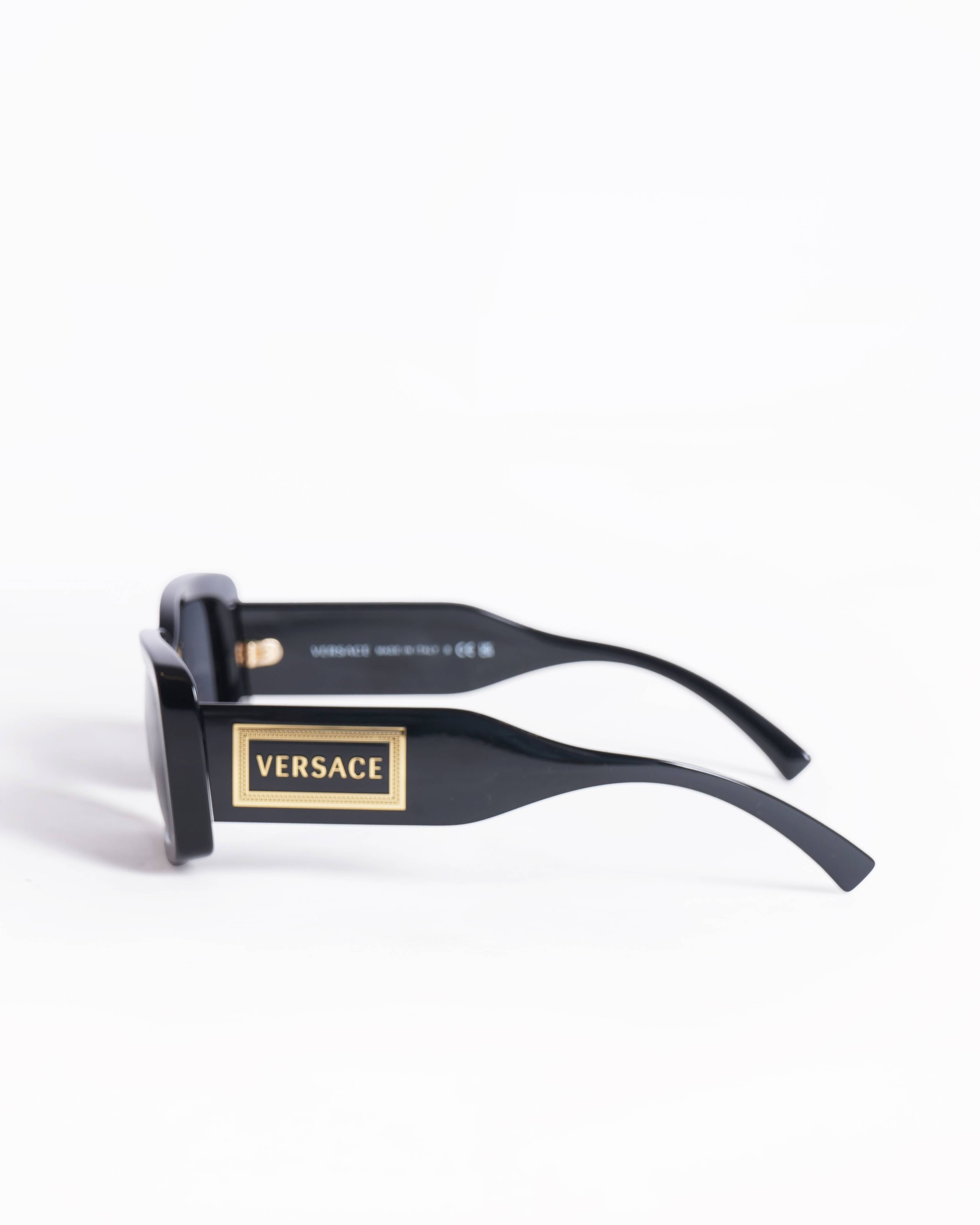 New Versace Women's Wide Frame Sunglasses In Black