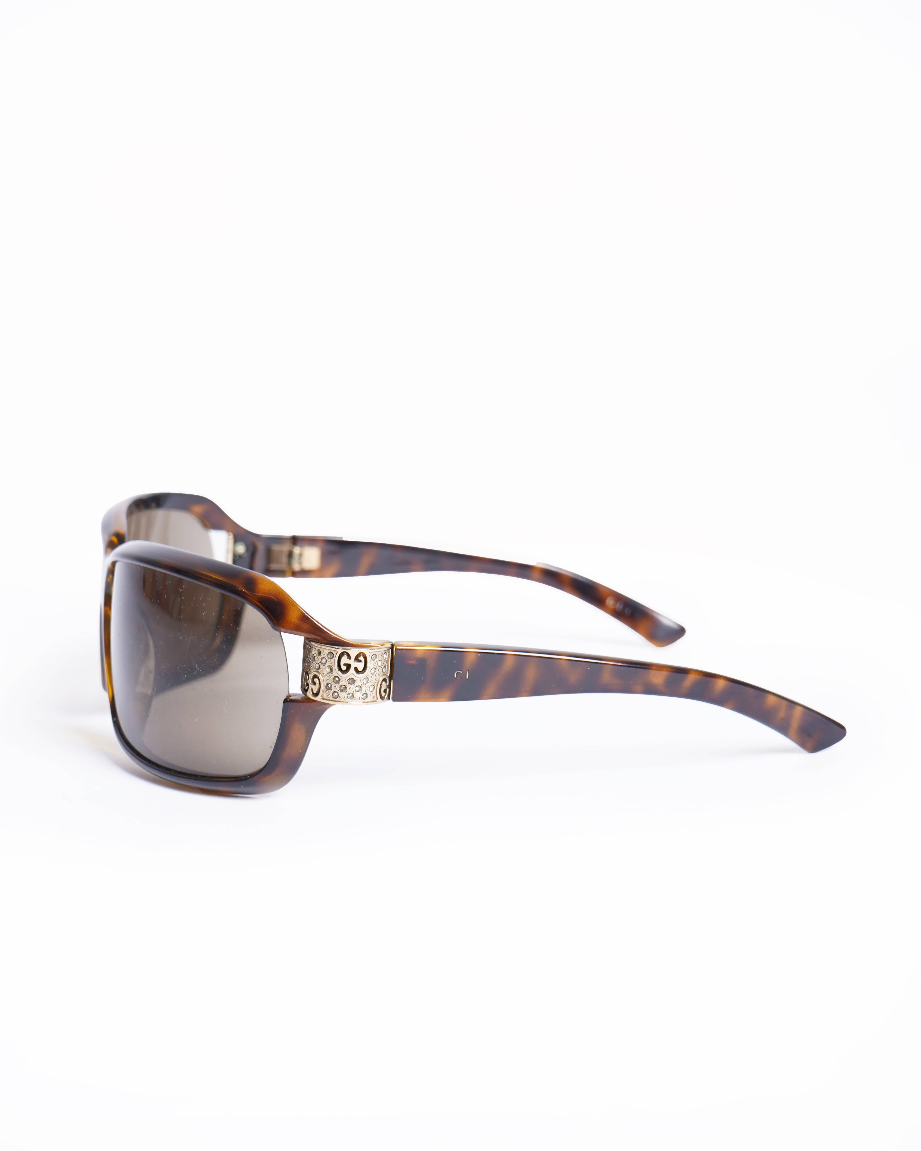 Gucci Sunglasses in brown